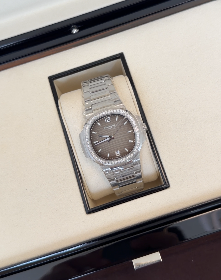 PATEK PHILIPPE NAUTILUS 7118/1200A-011