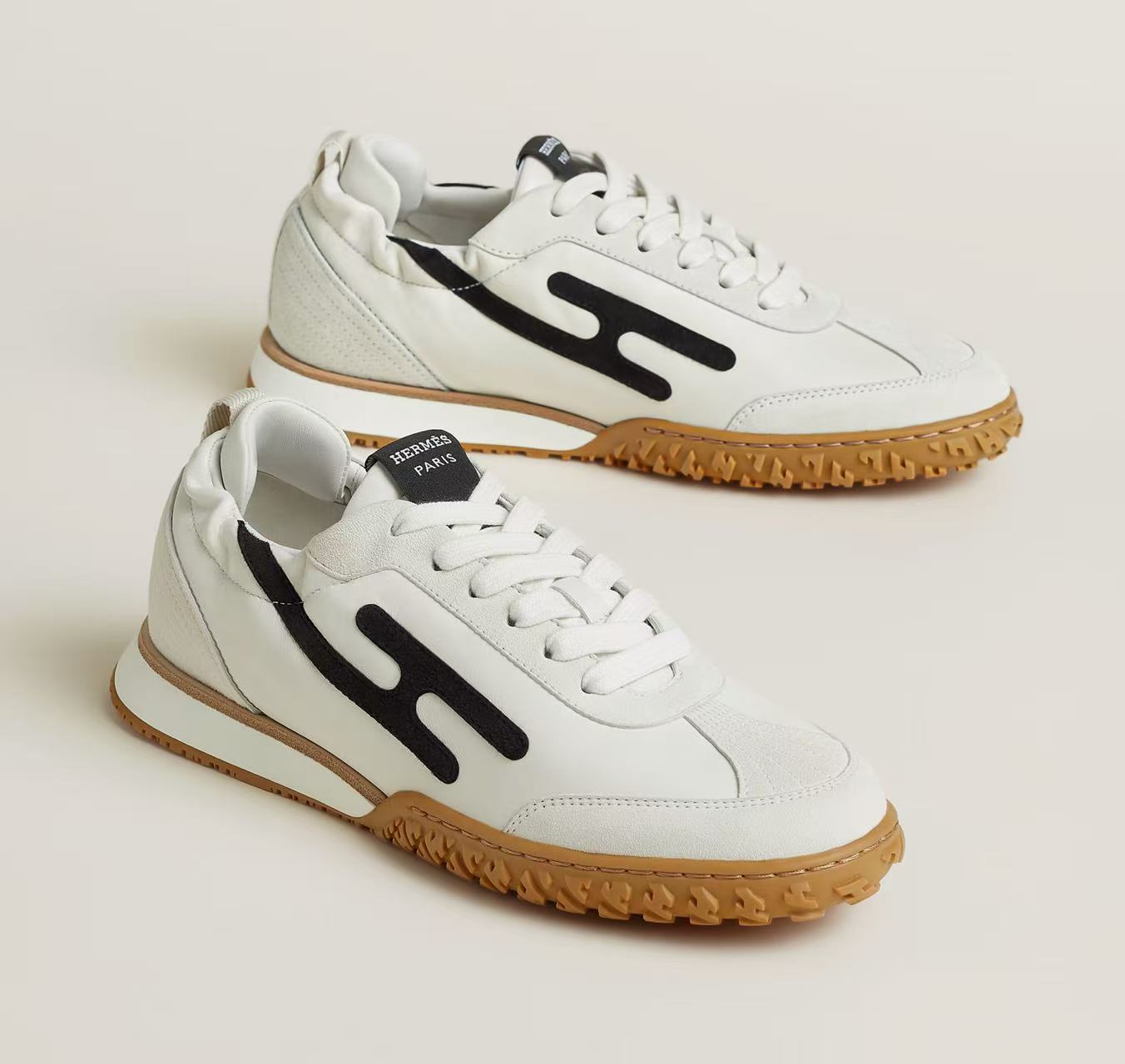 HERMÈS JET SNEAKER BLANC NOIR SIZE36.5