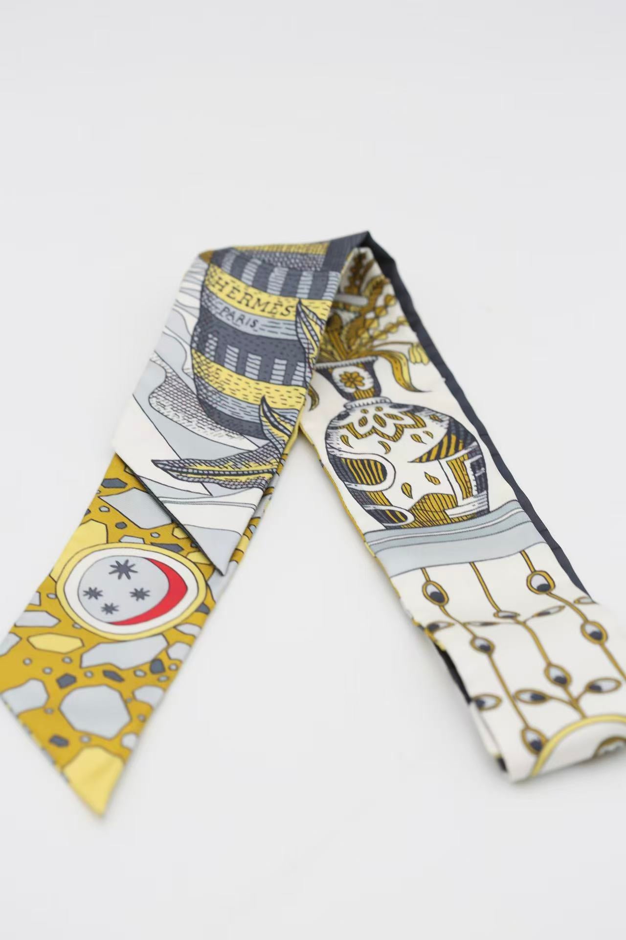 HERMÈS TWILLY YELOW & WHITE