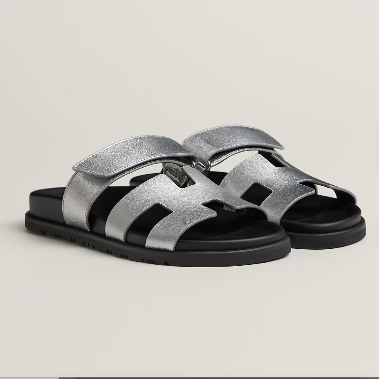 HERMÈS CHYPRE SANDAL SILVER SIZE 38