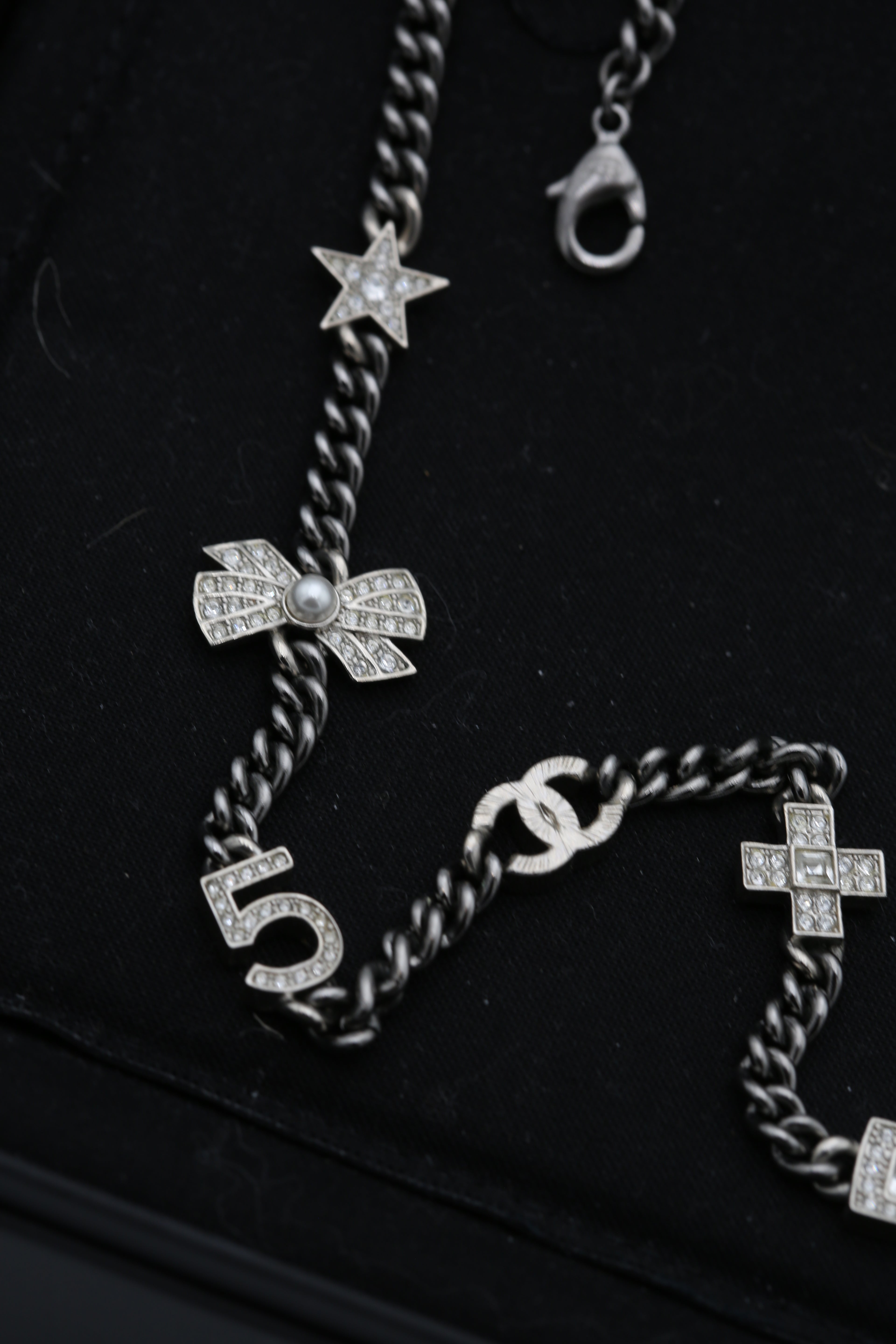 CHANEL NECKLACE SILVER