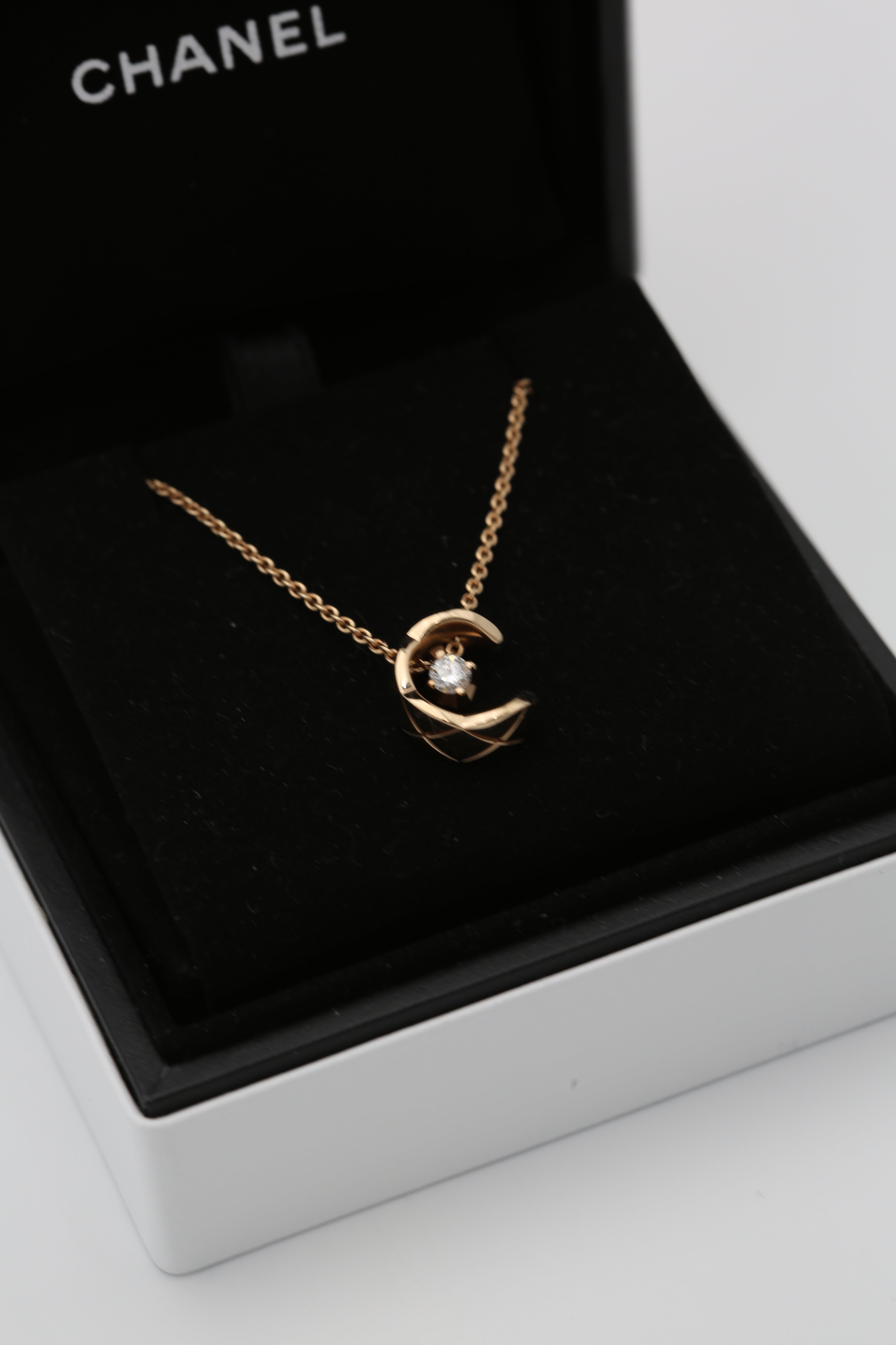 CHANEL COCO CRUSH NECKLACE ROSE GOLD
