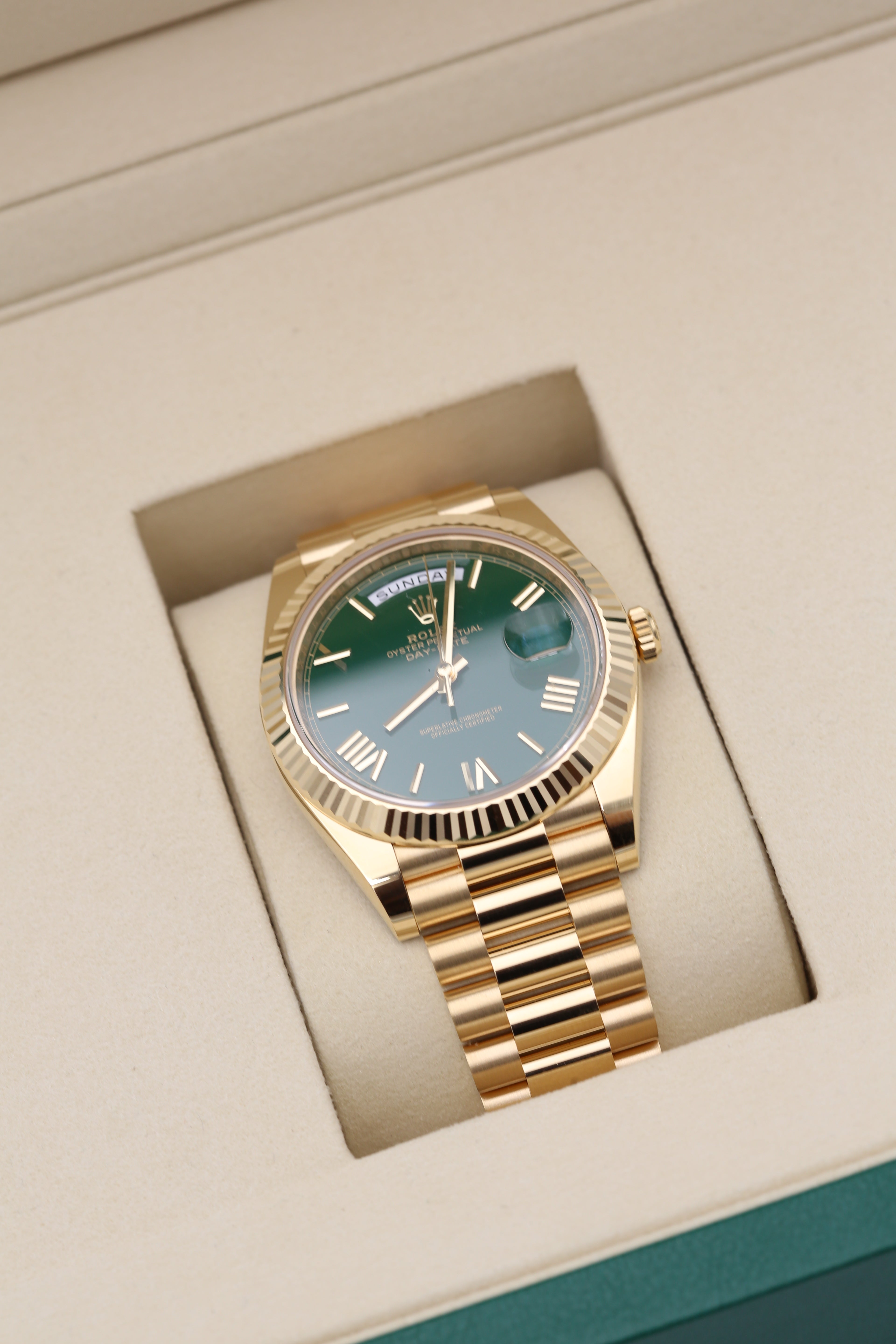 ROLEX DAY-DATE 18K YELLOW GOLD GREEN DIAL PRESIDENT WATCH 2026