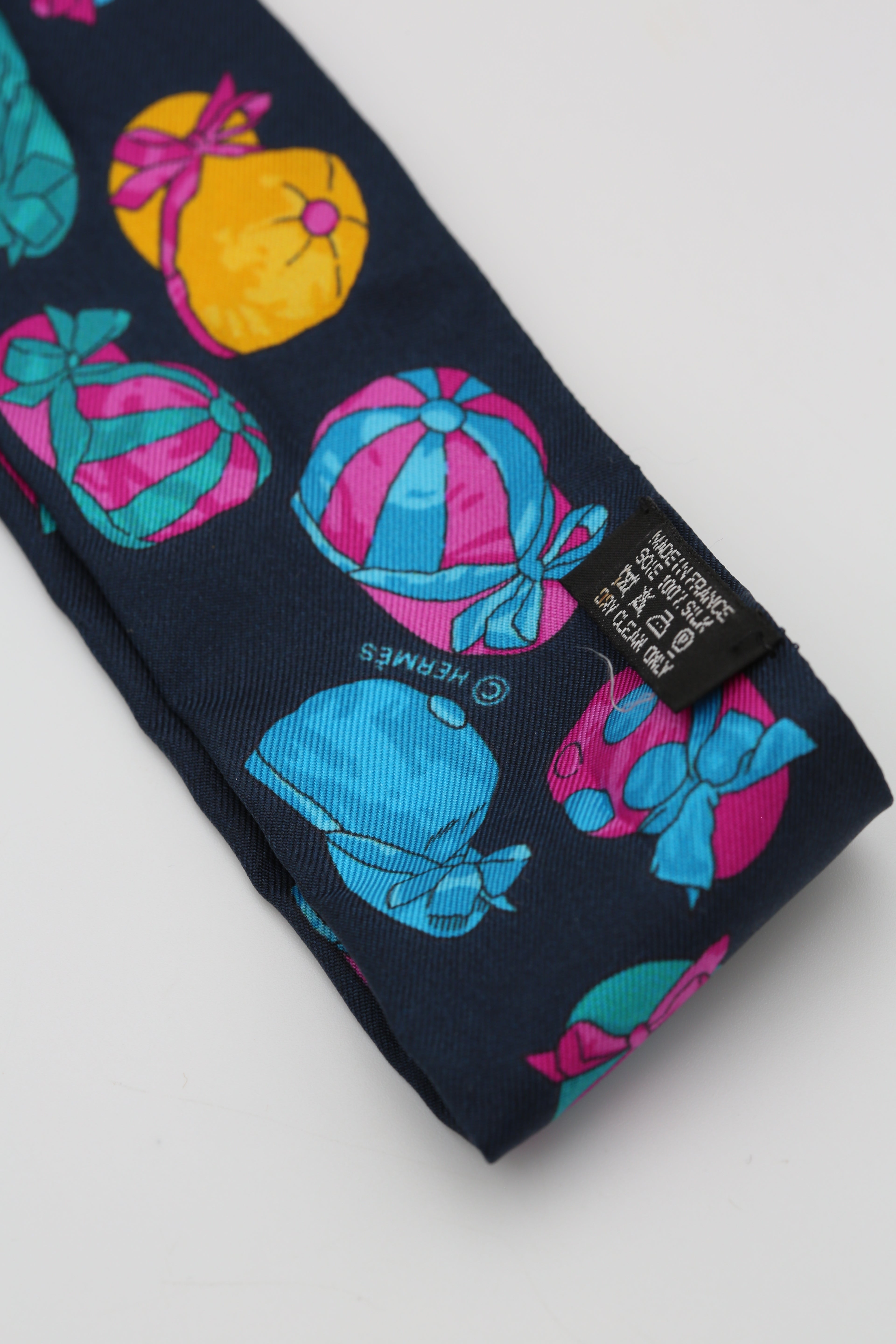 HERMÈS TWILLY NOIR/BLEU/ROSE