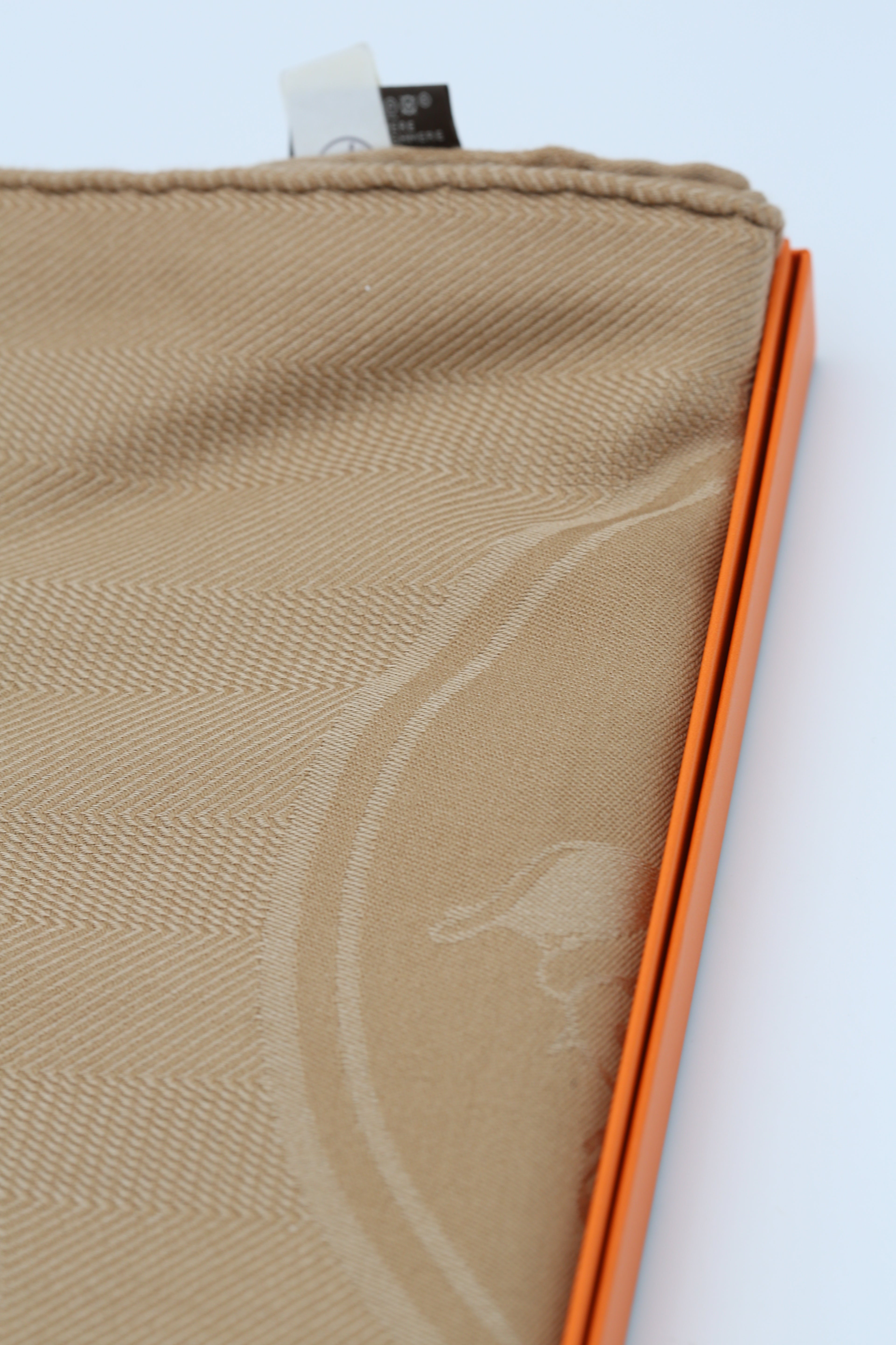 HERMÈS SCARF 70X70 ETOLE NEW LIBRIS CONFETTIS D'EX-LIBRIS CT/KRAFT
