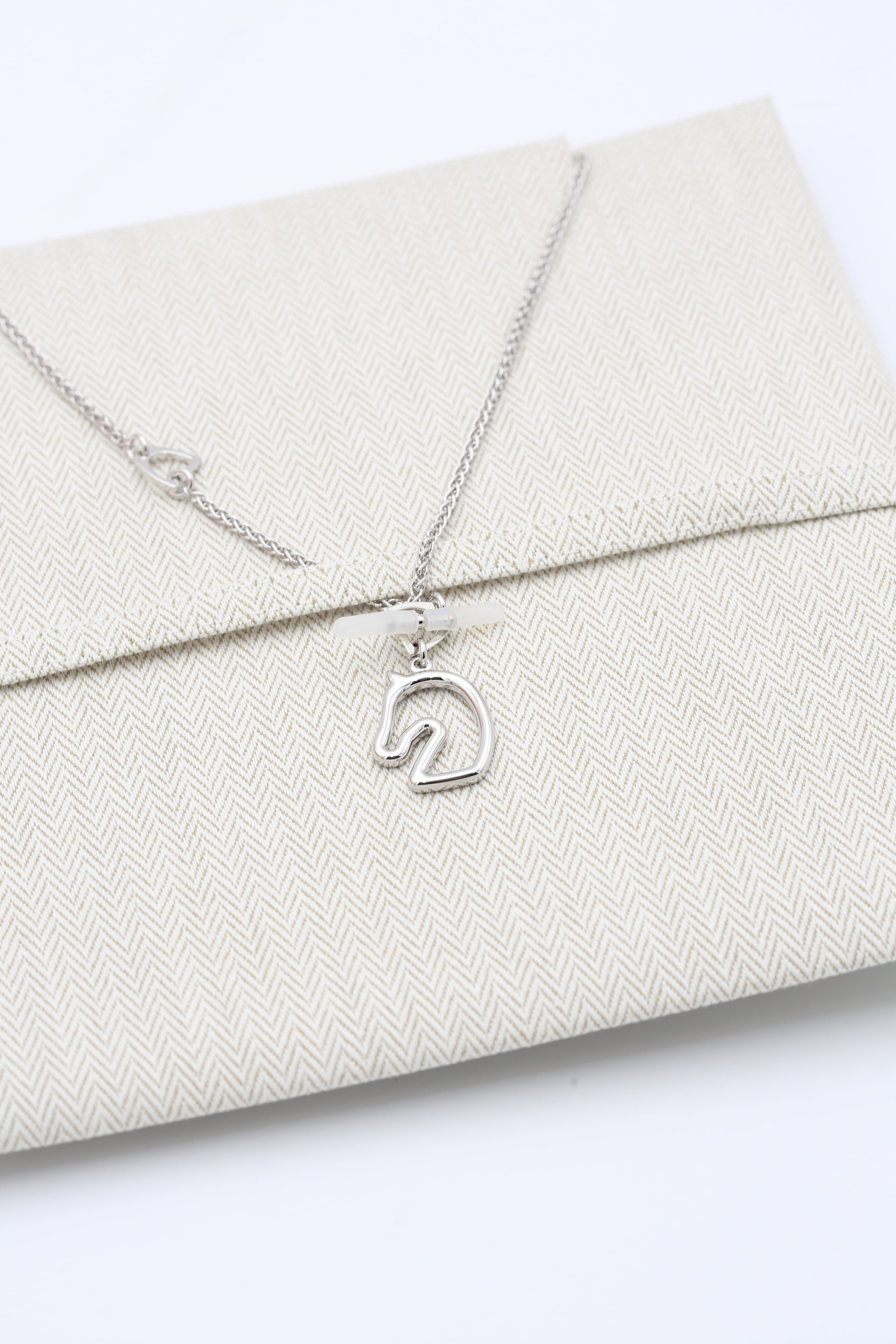 HERMÈS HORSE NECKLACE SILVER