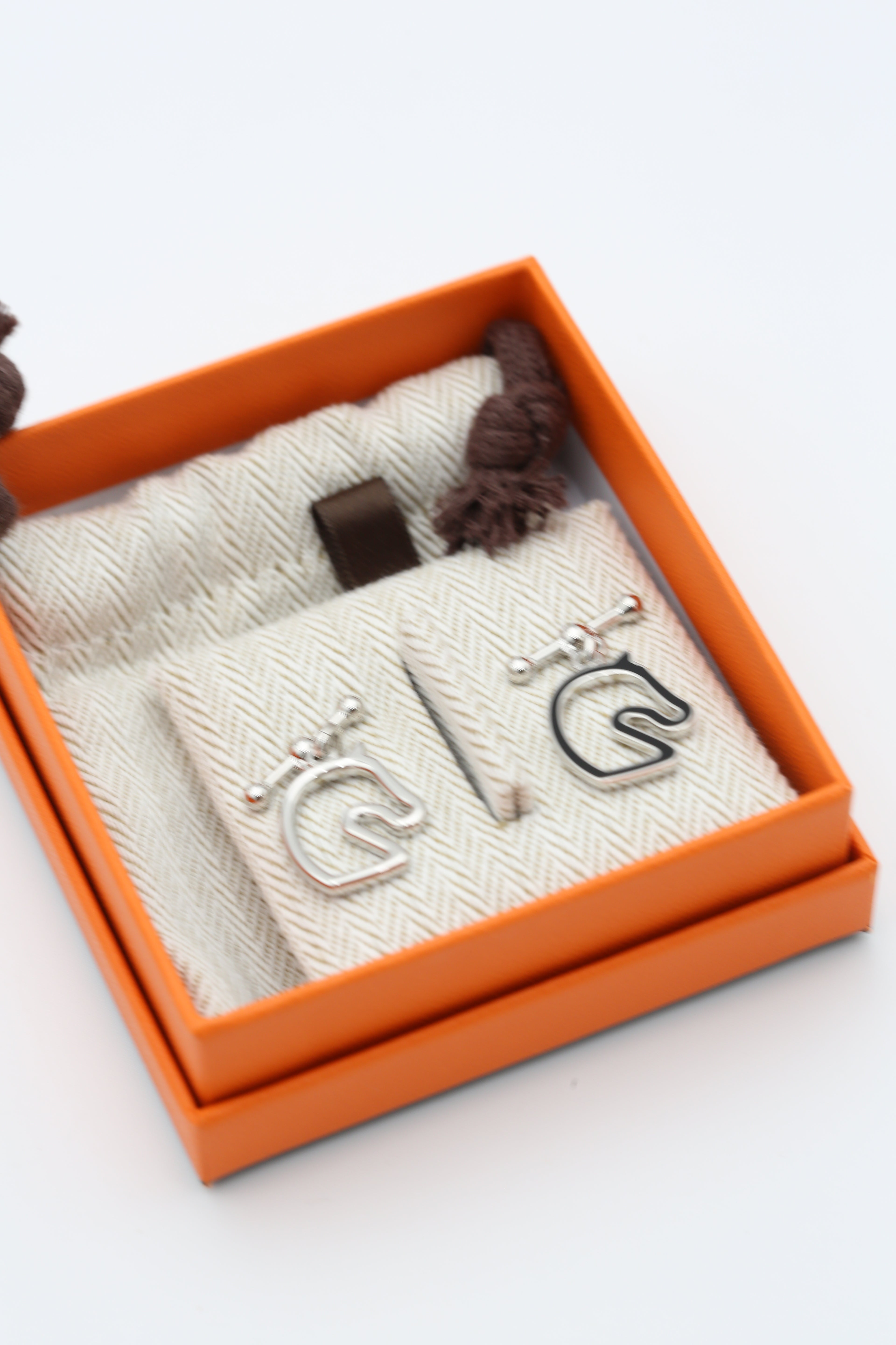 HERMÈS HORSE EARRINGS SILVER