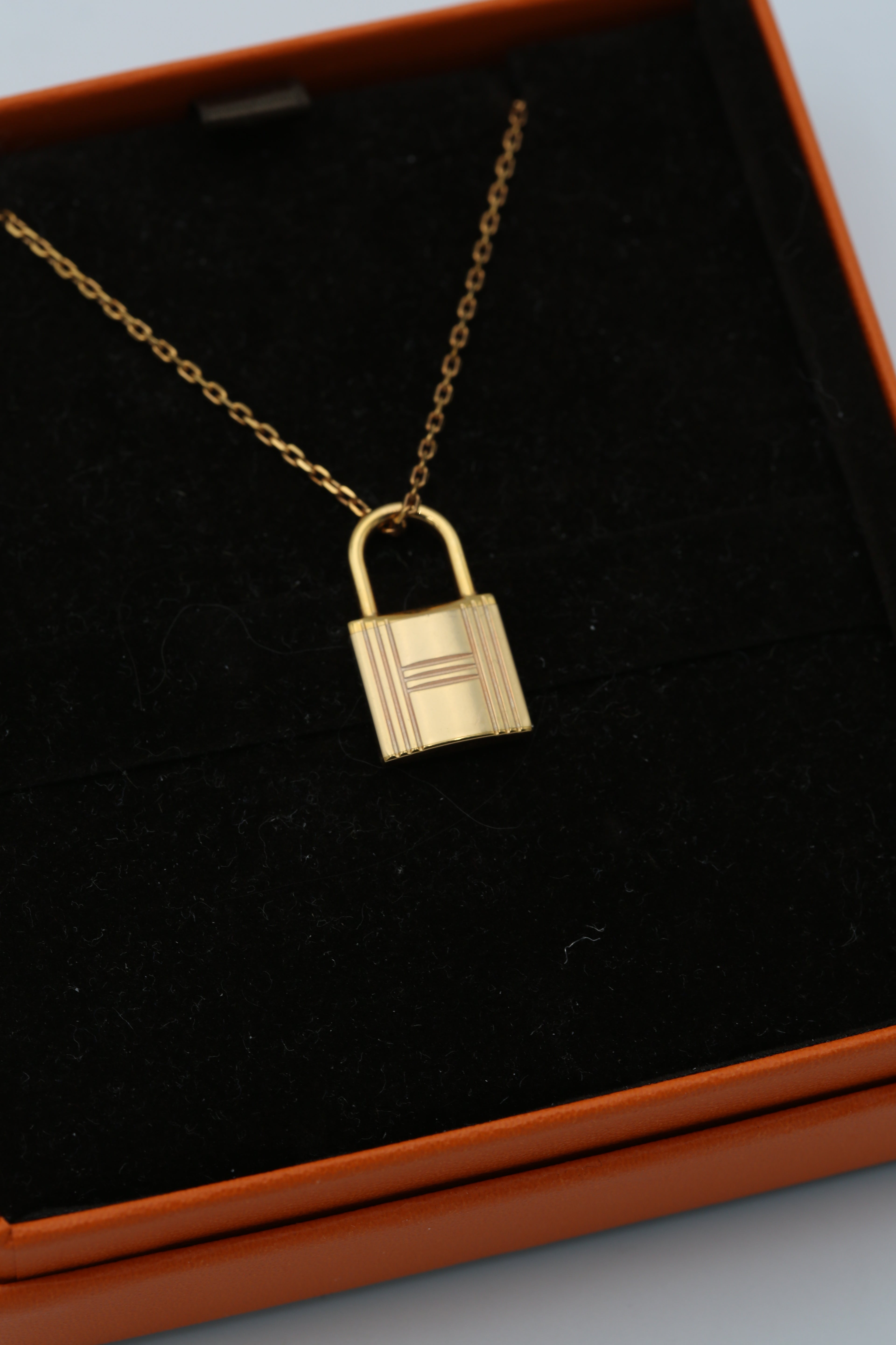 HERMÈS LOCK NECKLACE GOLD