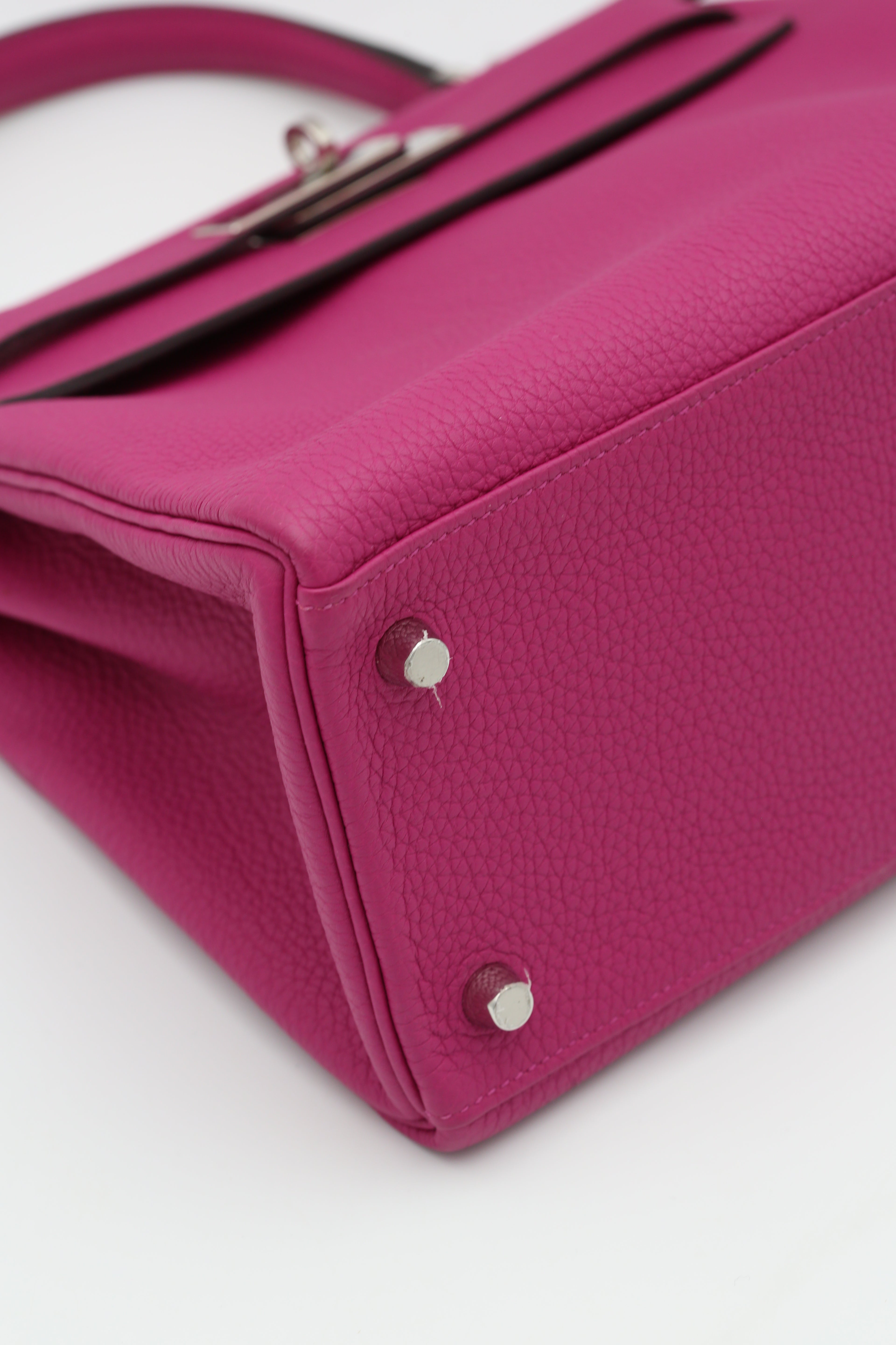 HERMÈS KELLY28 MAGNOLIA EVERCOLOR SILVER HARDWARE D STAMP