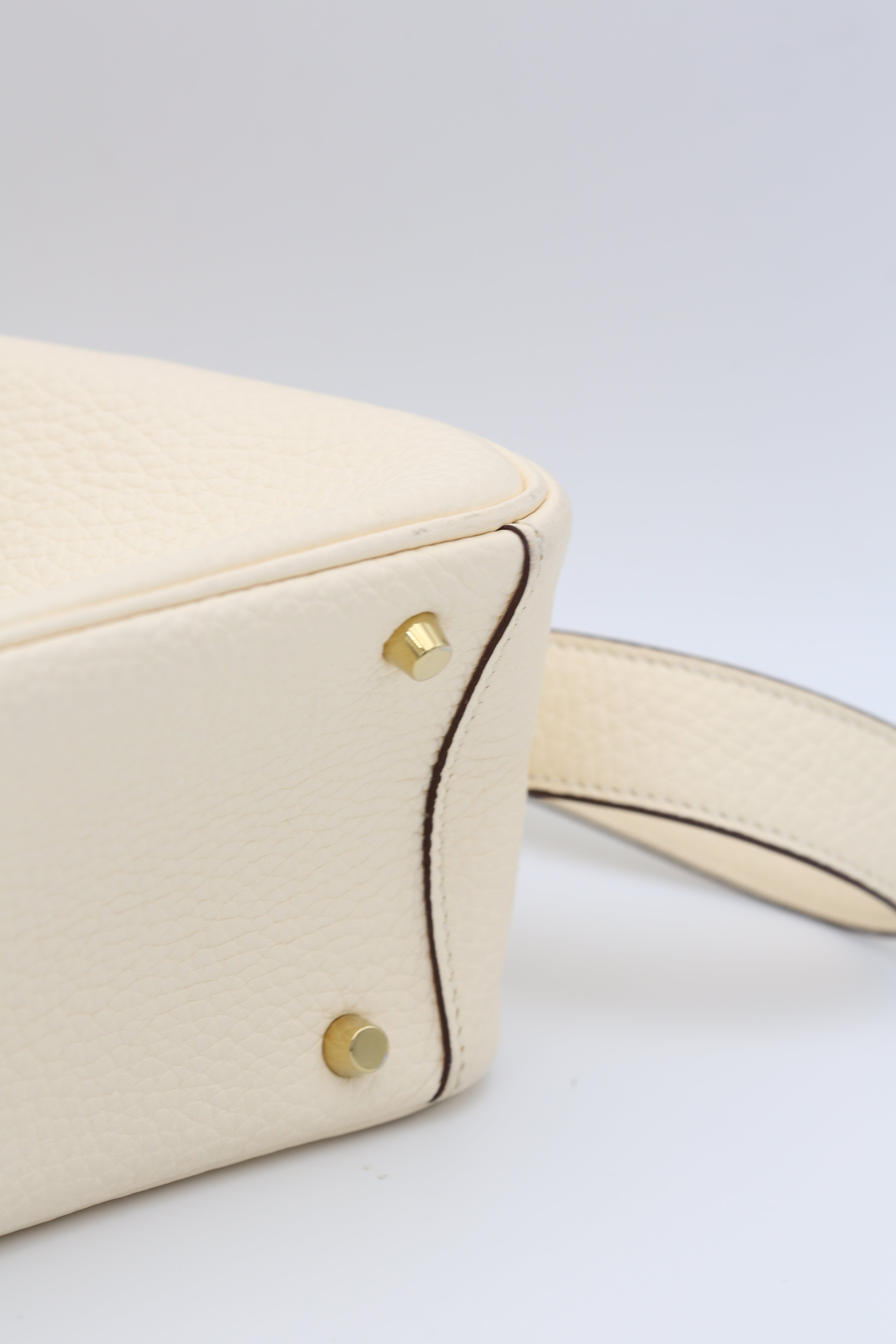 HERMÈS MINI LINDY NATA TC GOLD HARDWARE U STAMP
