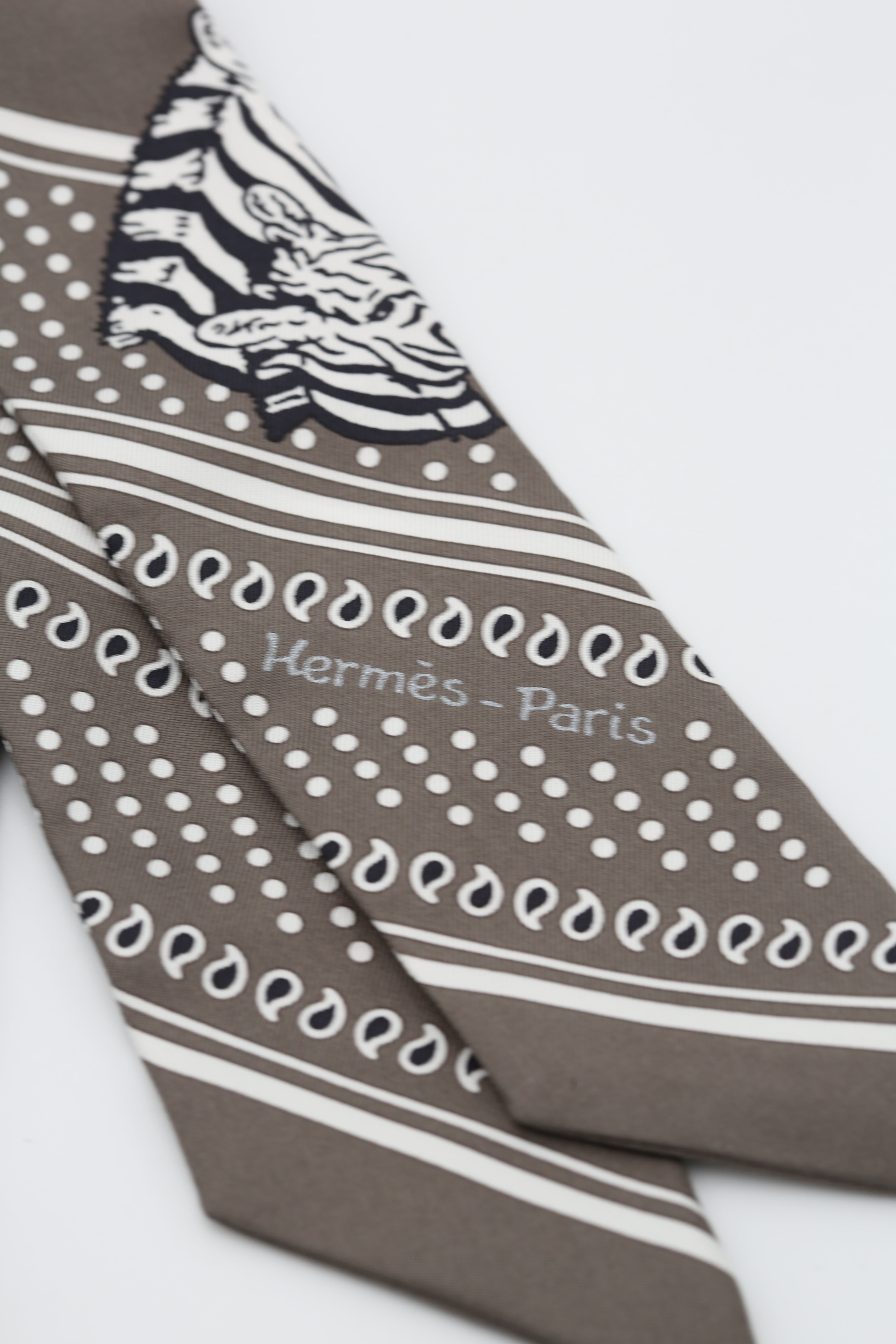 HERMÈS TWILLY ETOUPE WITH HORSE