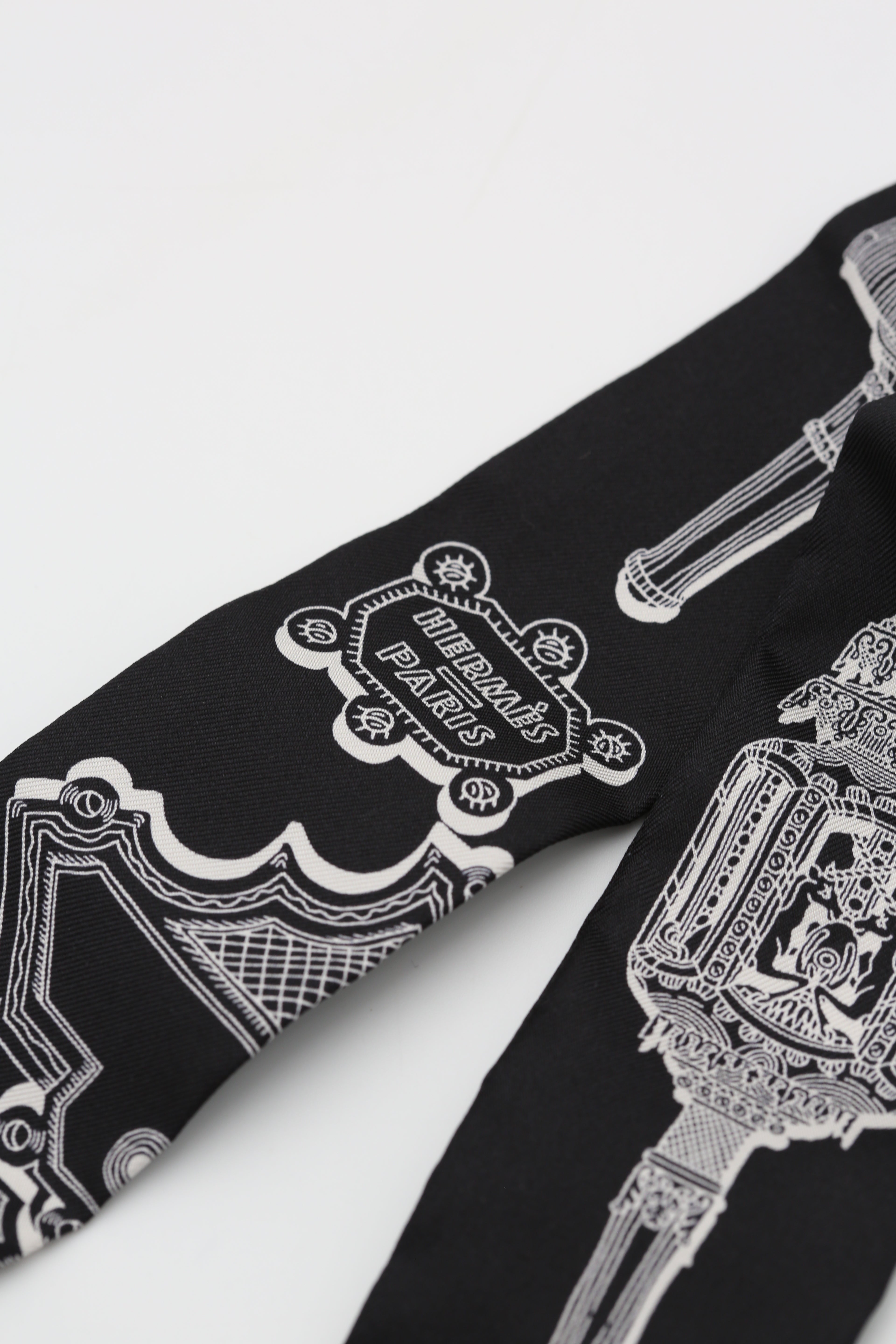 HERMÈS TWILLY MERVEILLEUSES LANTERN HG/NOIR/BLANC