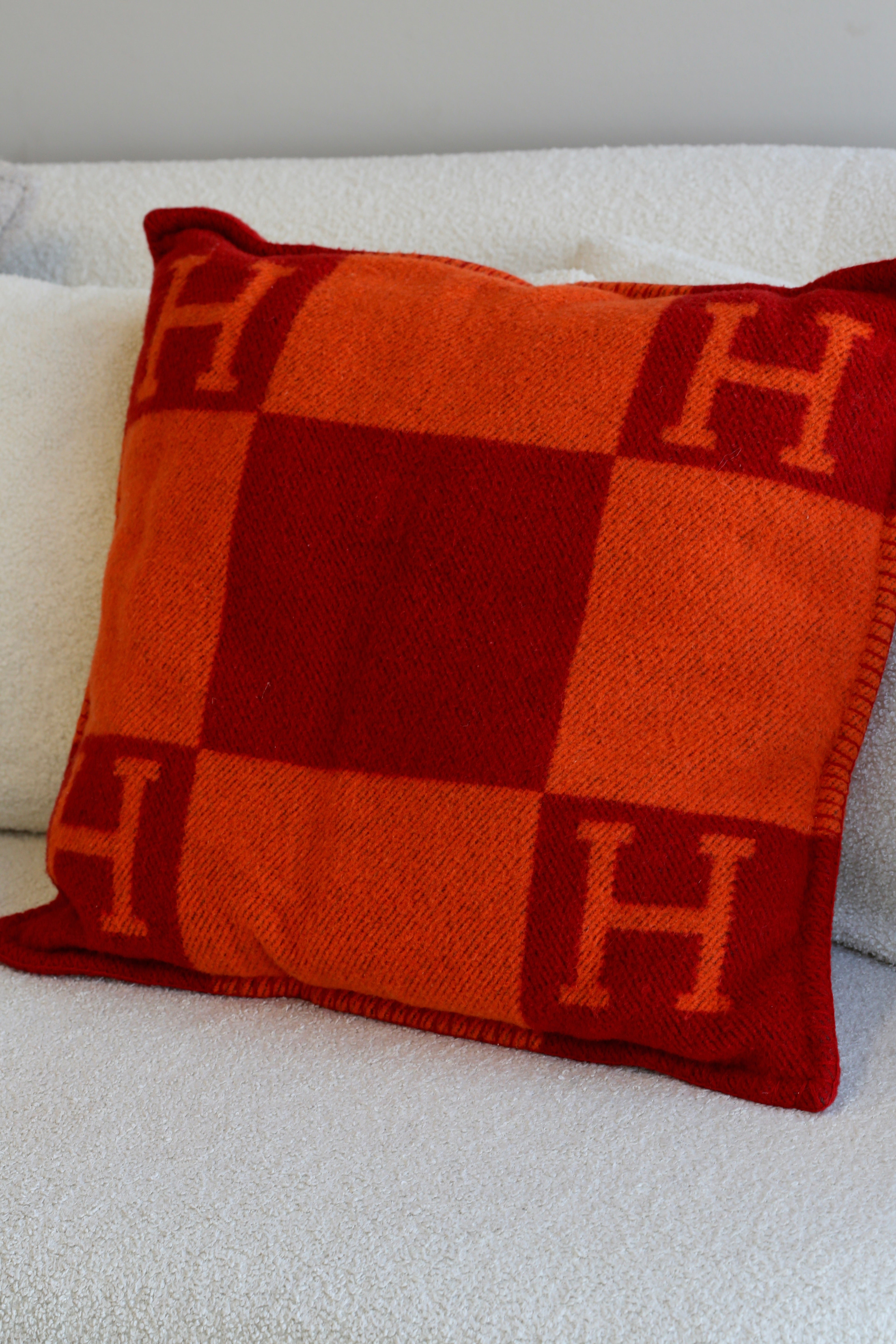 HERMÈS AVALON III POLLOW SMALL MODEL ORANGE/ROUGE