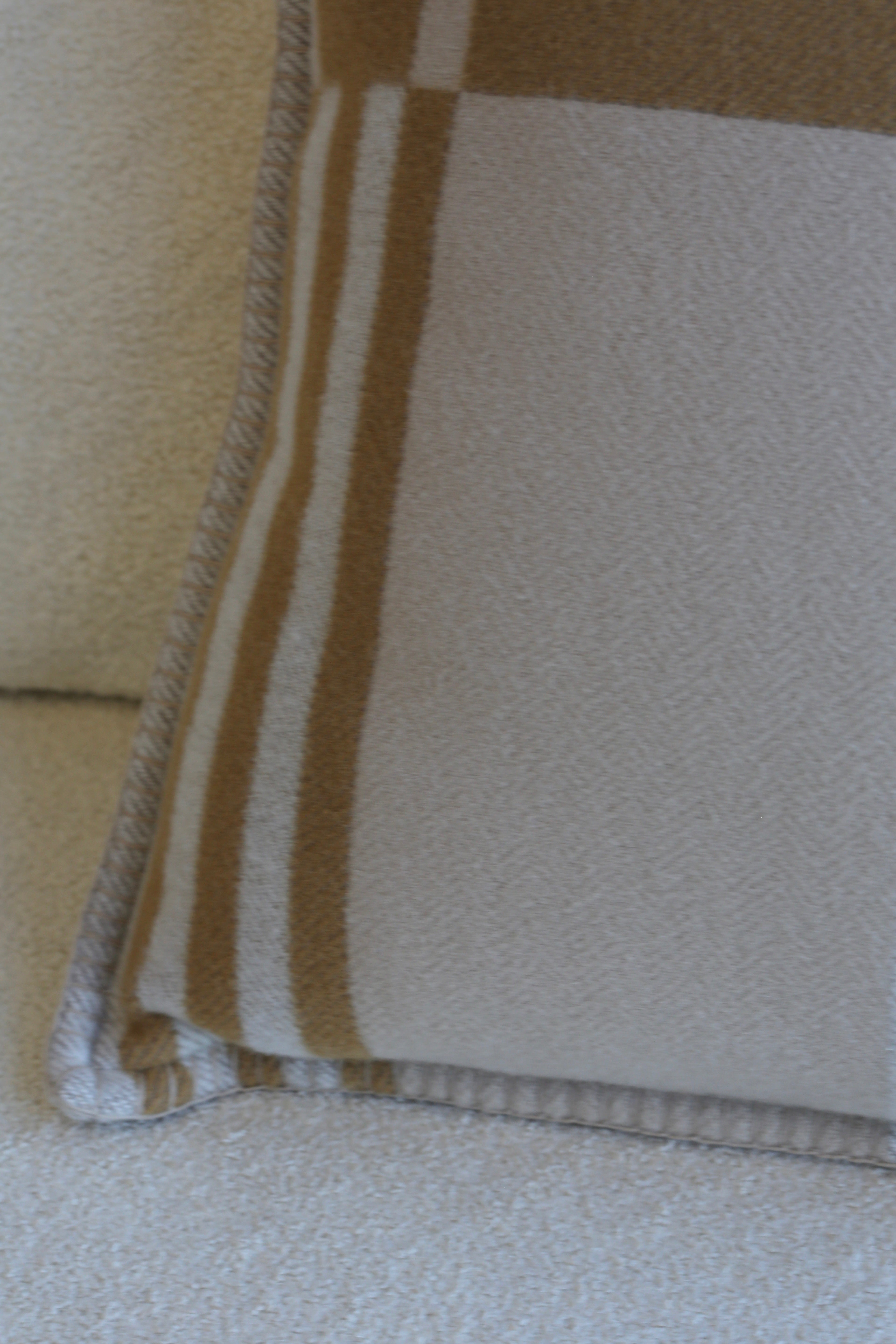 HERMÈS AVALON PILLOW DARK JAUNE