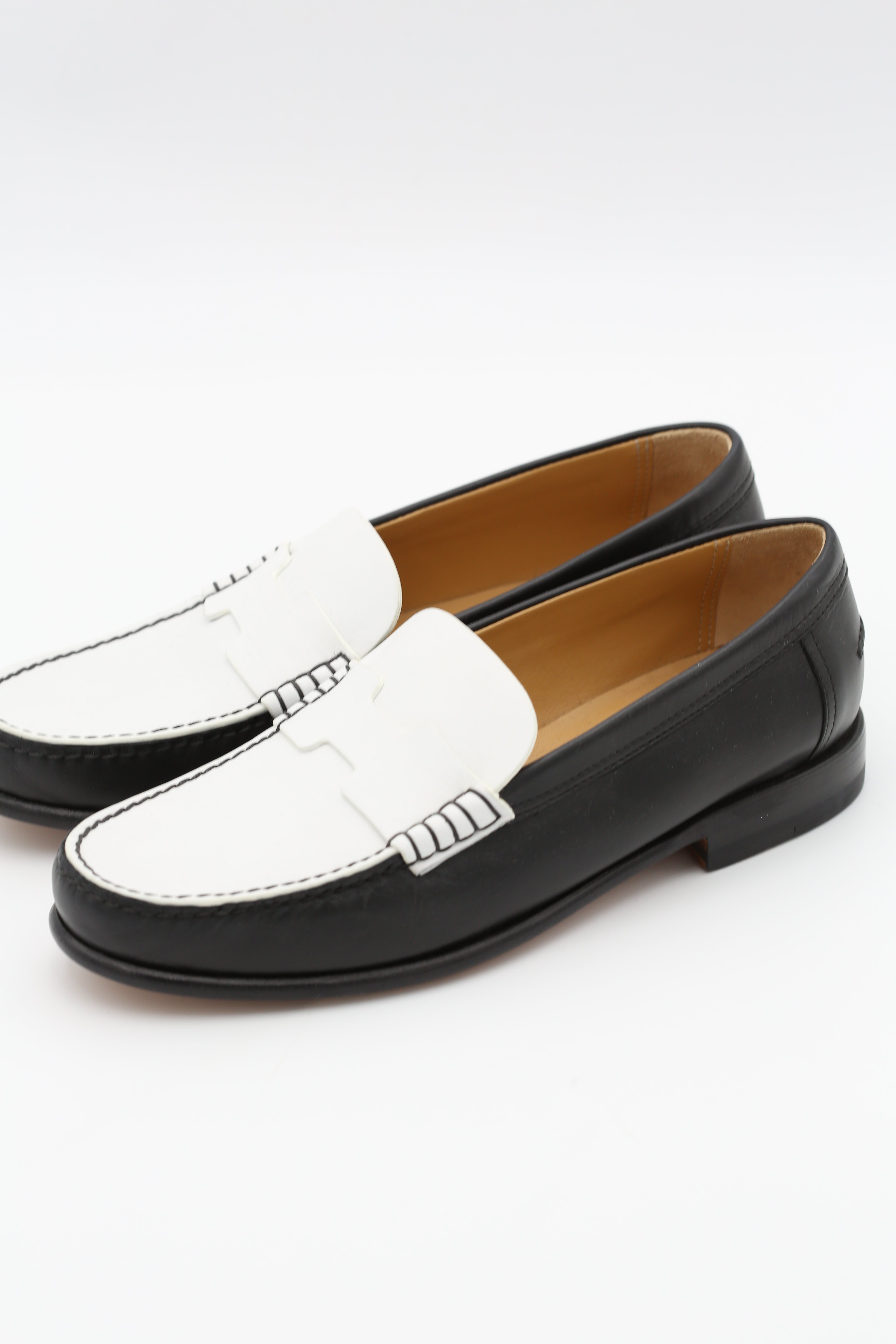 HERMÈS KENNEDY LOAFER NOIR/BLANC SIZE 36
