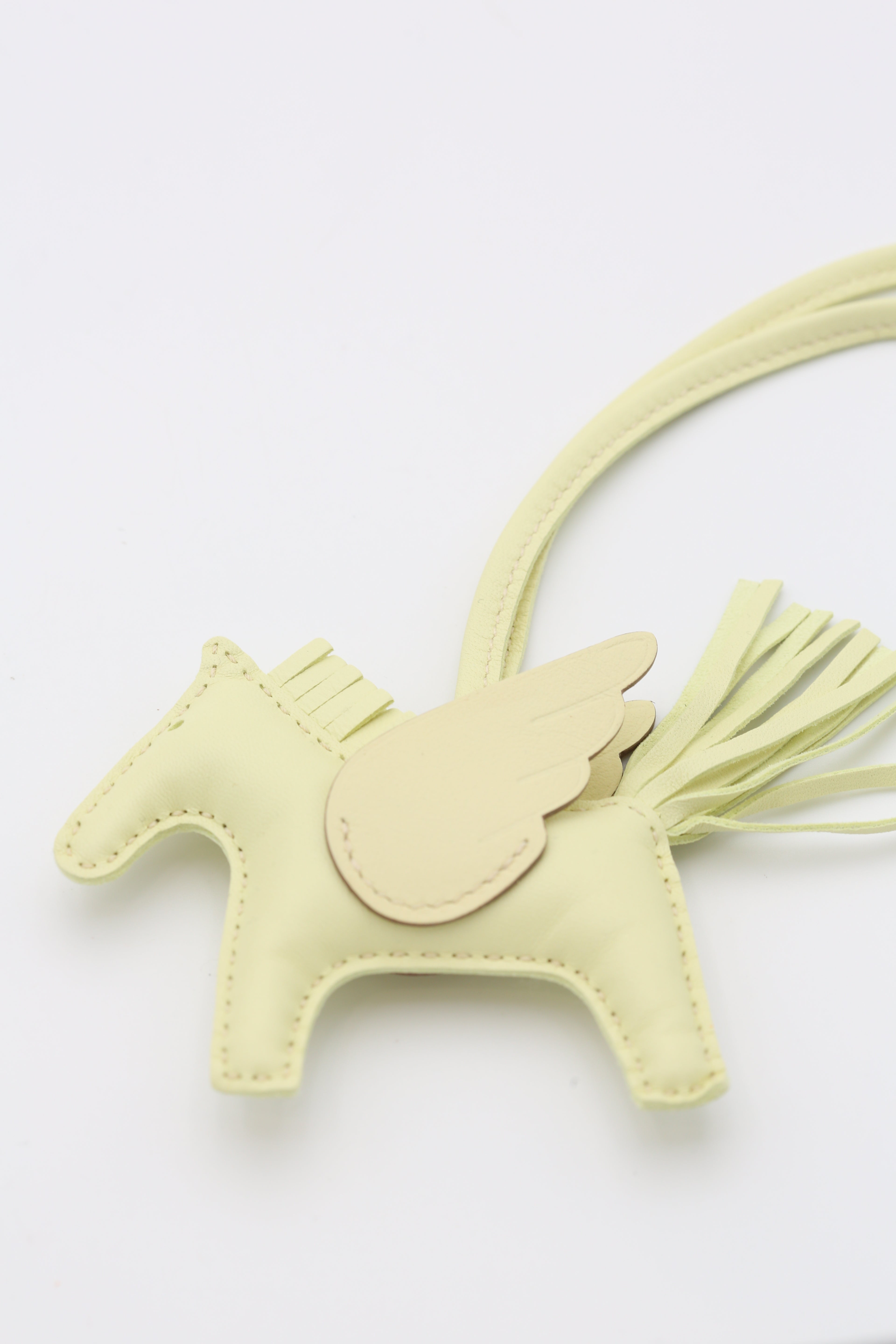 HERMÈS RODEO PEGASE PM CHARM JAUNE