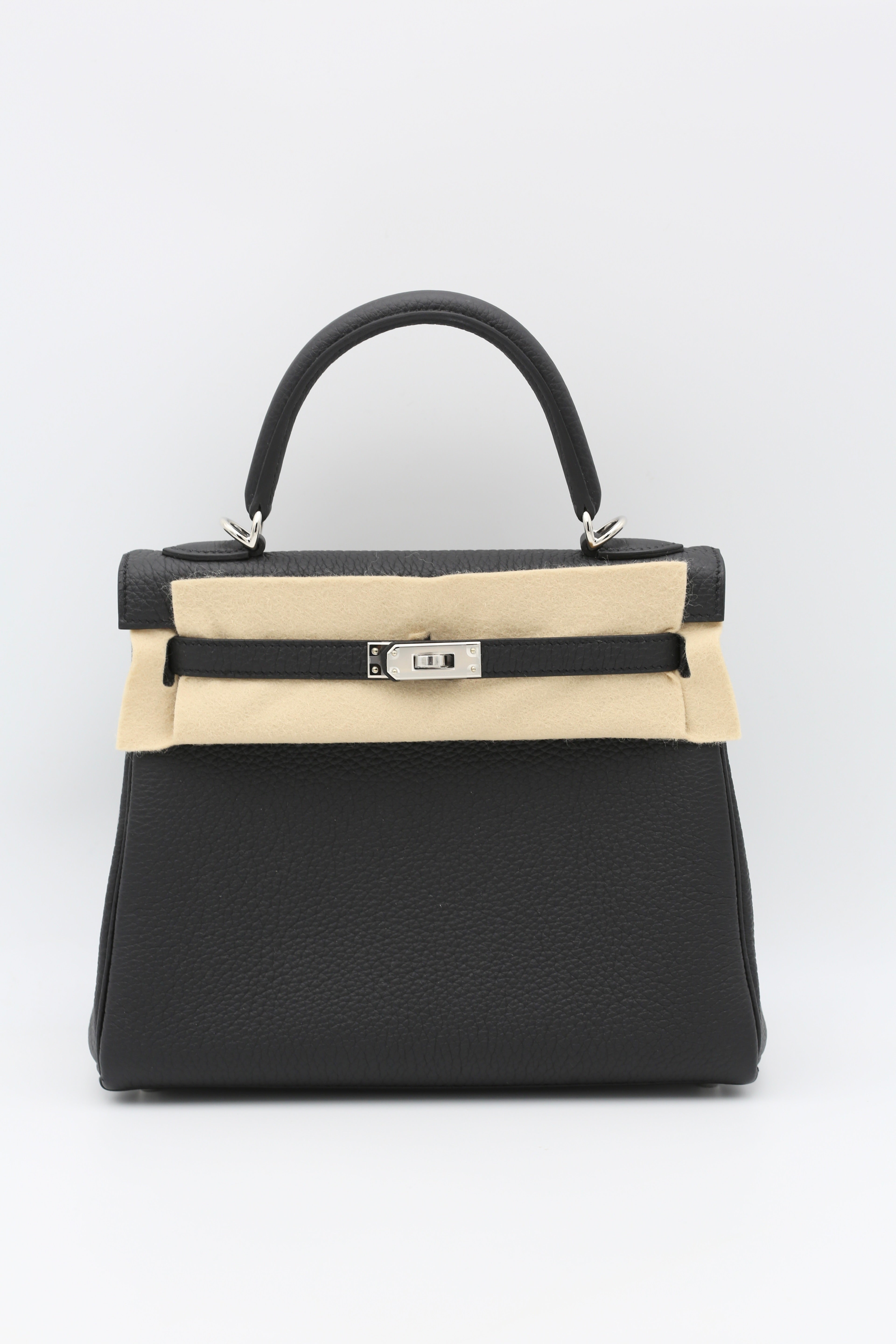 HERMÈS KELLY25 NOIR TOGO SILVER HARDWARE G STAMP
