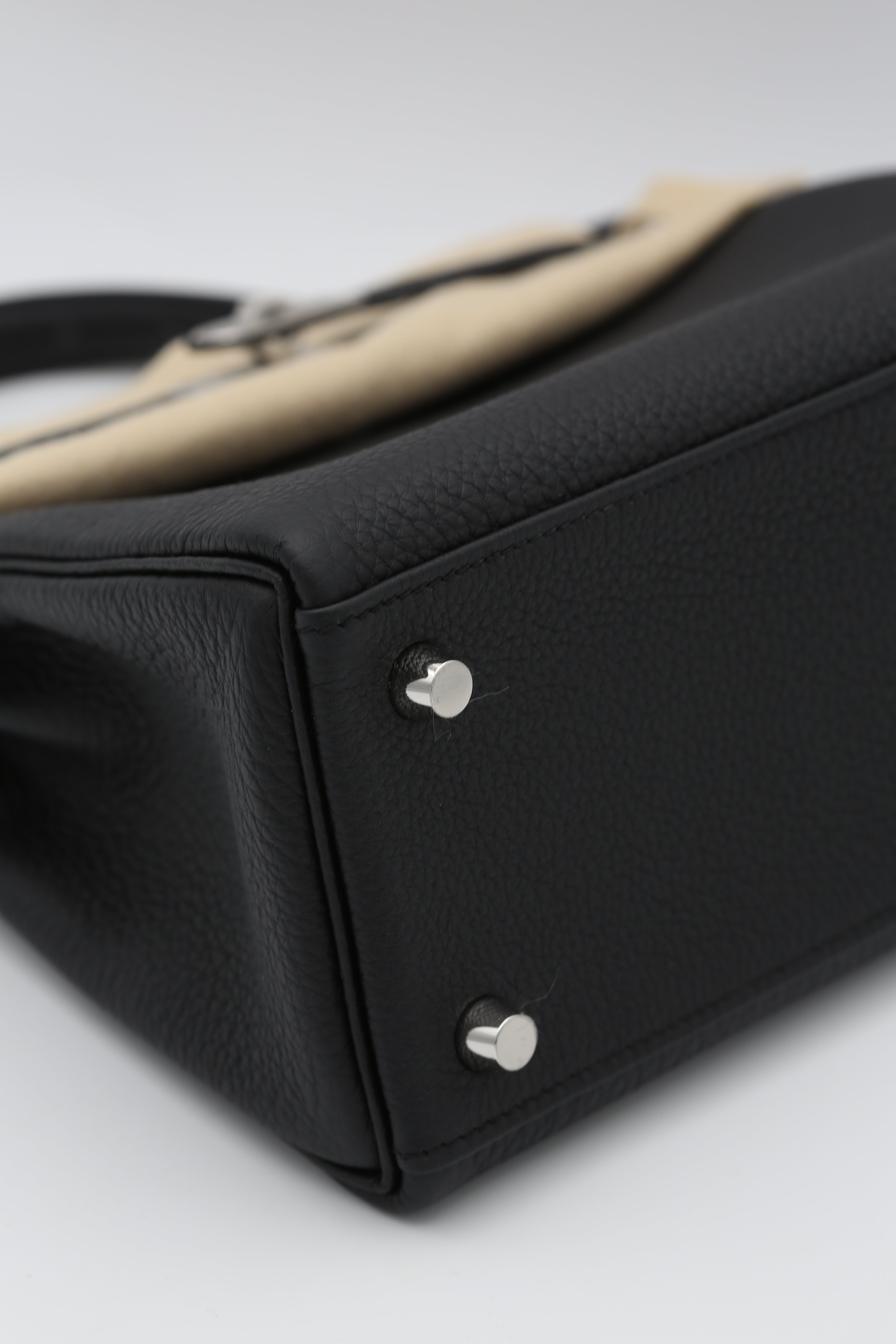 HERMÈS KELLY25 NOIR TOGO SILVER HARDWARE G STAMP
