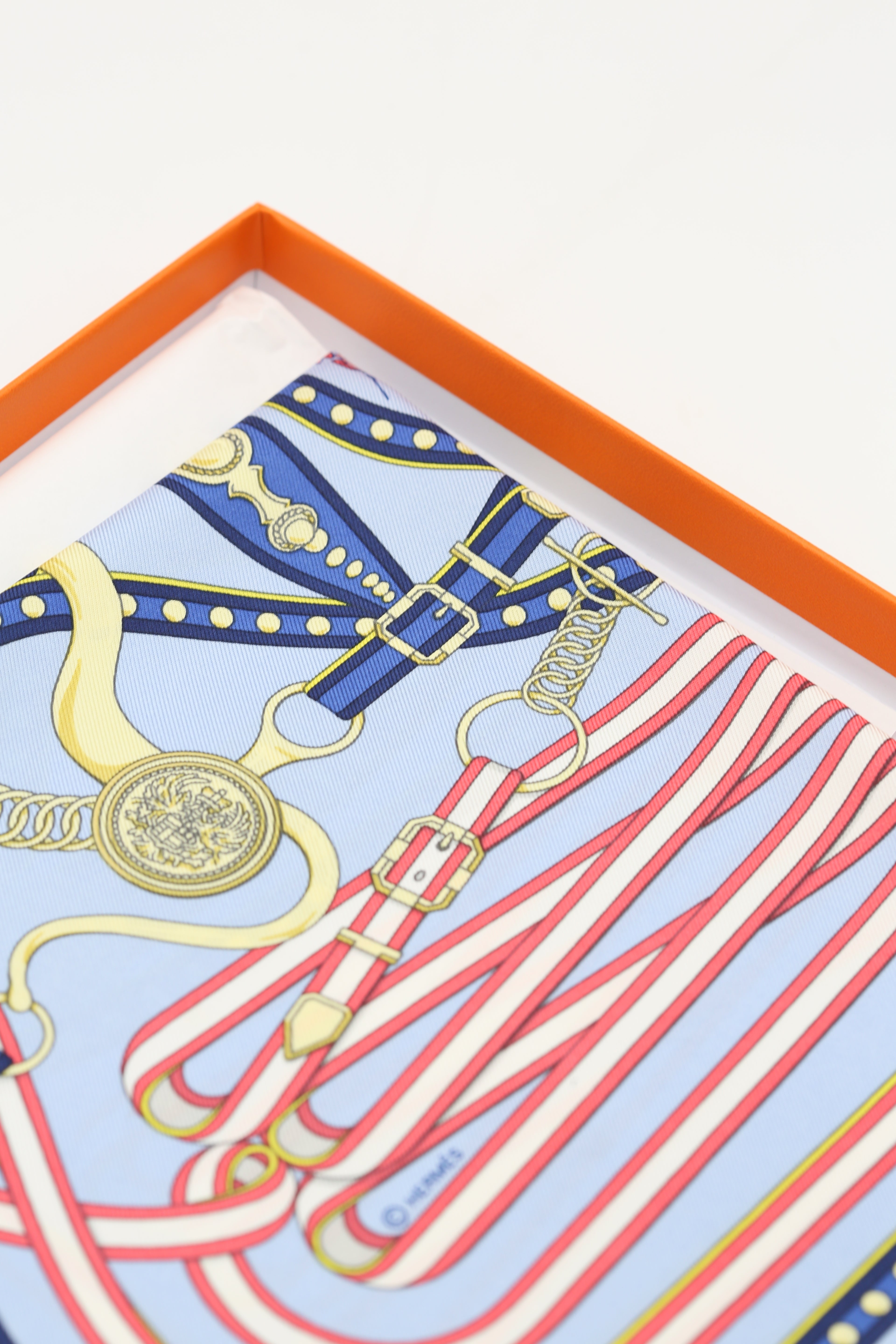 HERMÈS SCARF 45X45 GAVROCHE TWILL GRAND TRALA-A SR/ROSE BON3ON/CIEL/J