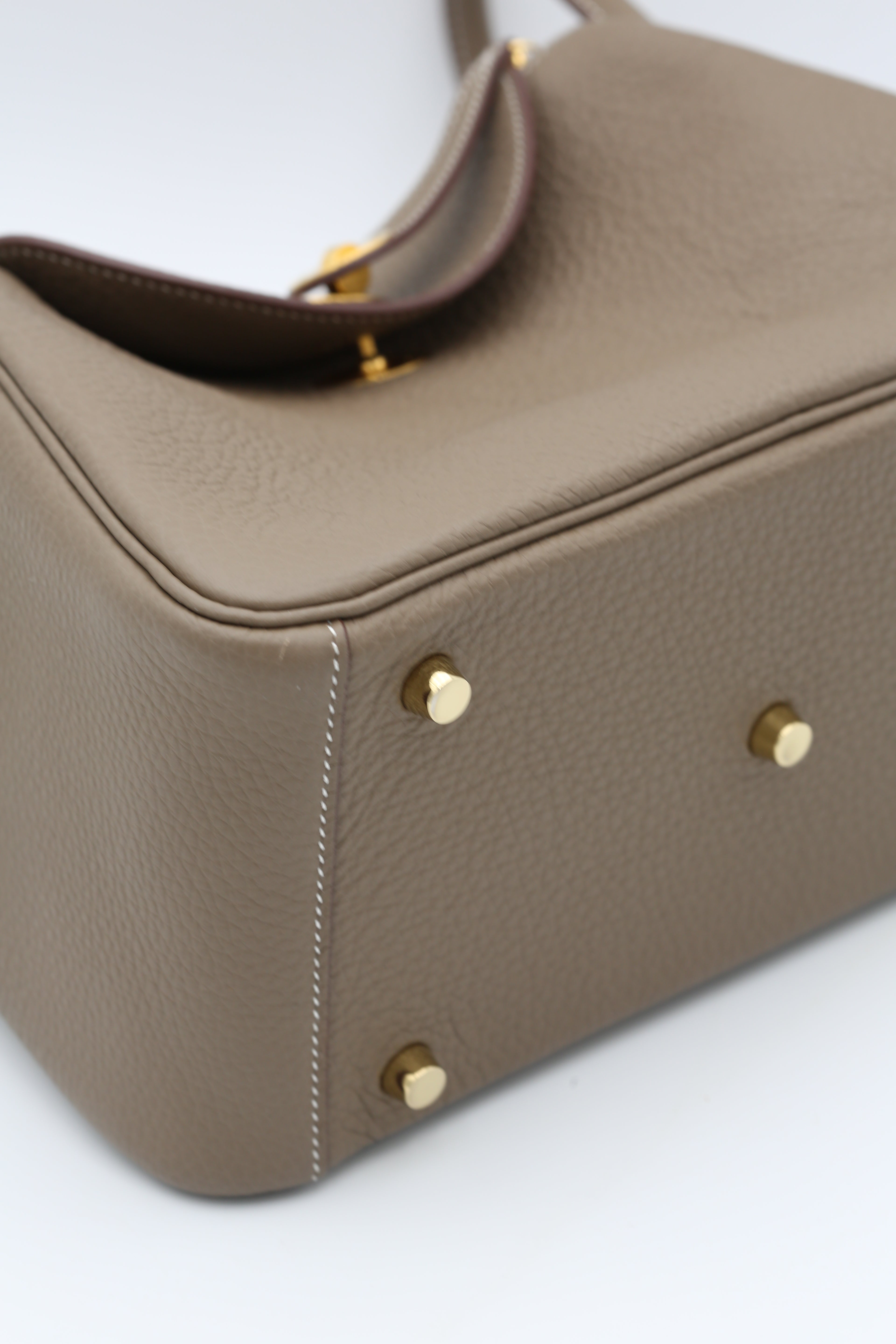 HERMÈS LINDY26 ETOUPE TAURILLON CLEMENCE GOLD HARDWARE W STAMP