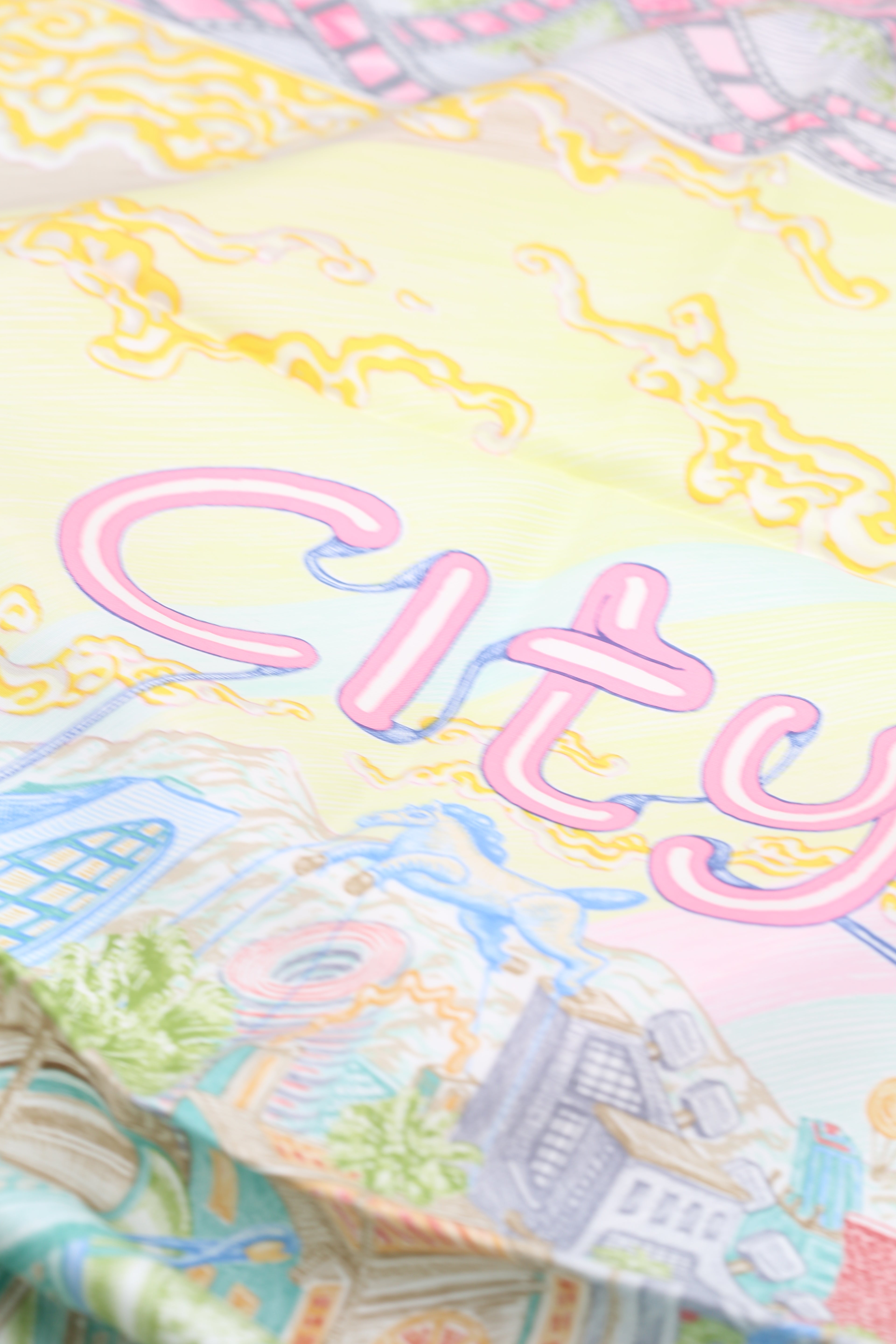 HERMÈS SCARF 90X90 CITY OF LIGHT VERT & PINK & JAUNE