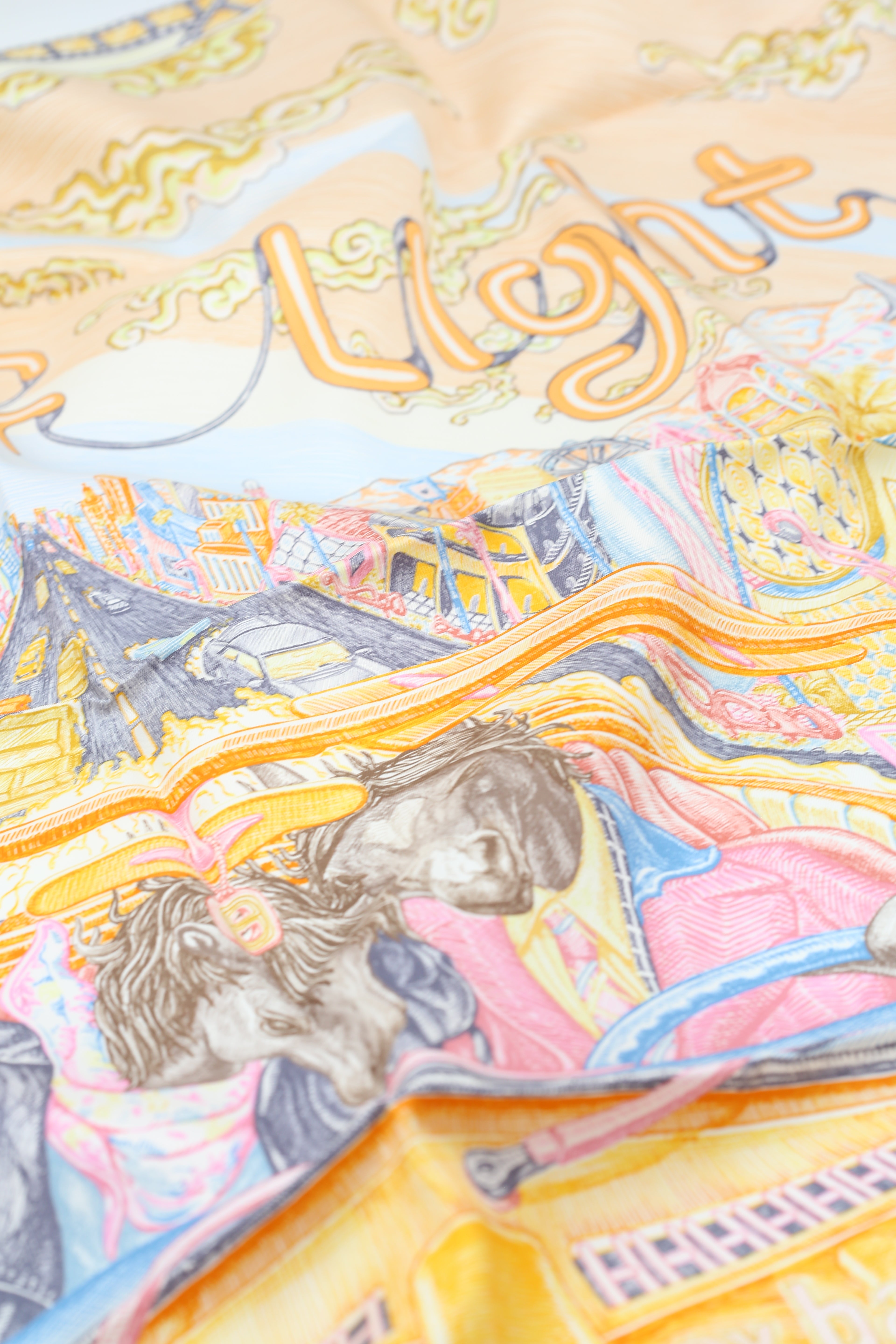 HERMÈS SCARF 90X90 CITY OF LIGHT ORANGE