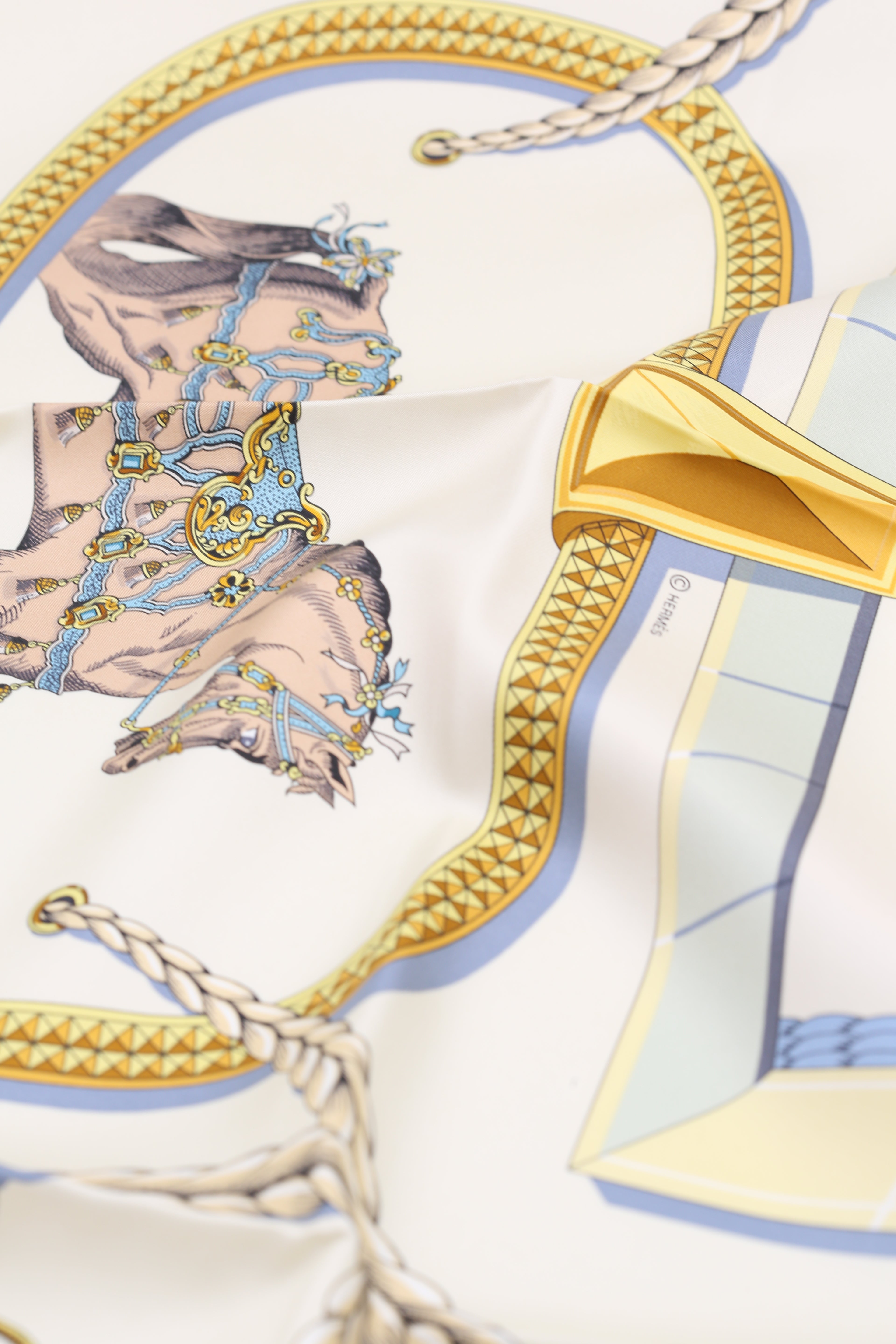 HERMÈS SCARF 90X90 BEIGE HORSE