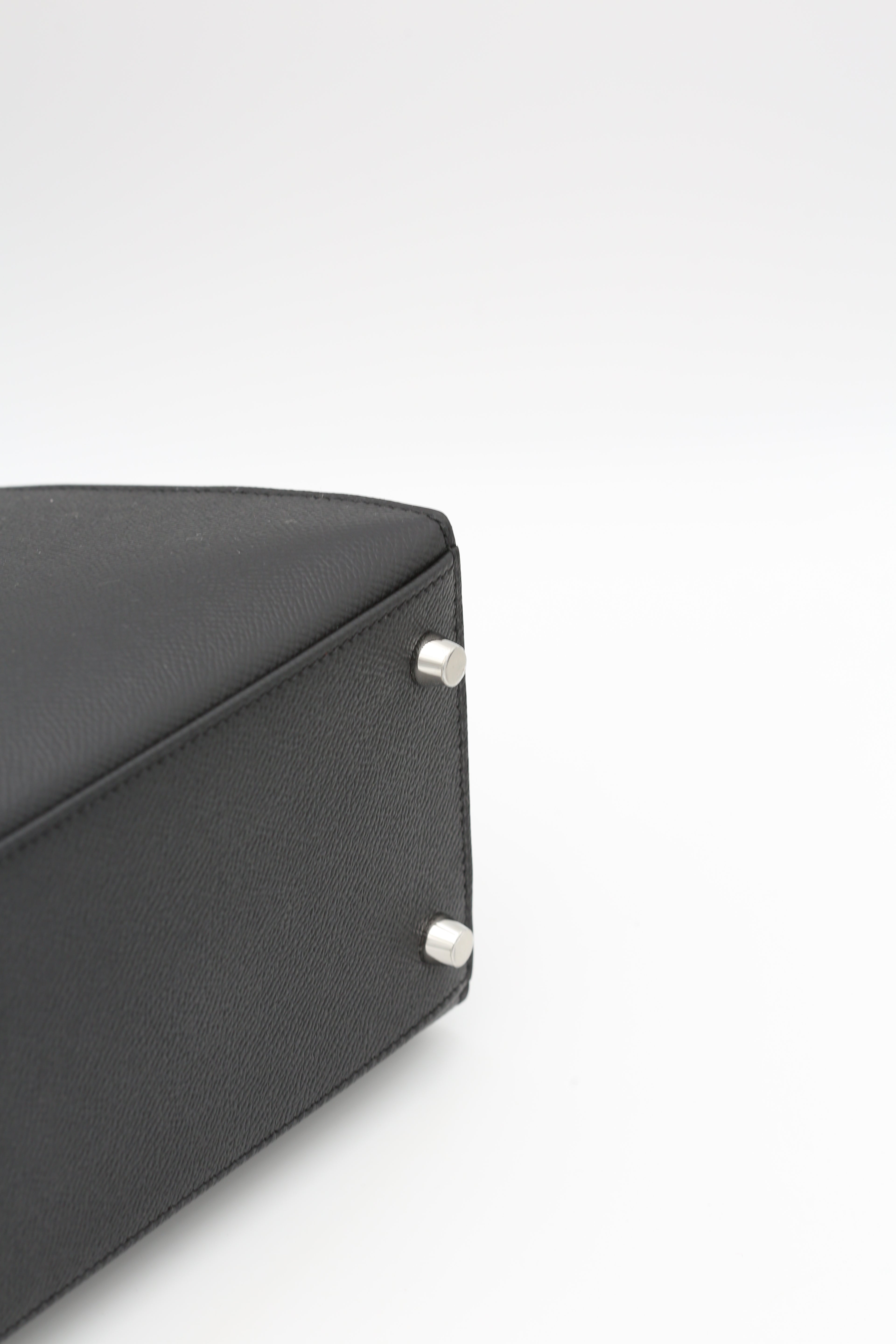 HERMÈS KELLY28 NOIR EPSOM SELLIER SILVER HARDWARE G STAMP