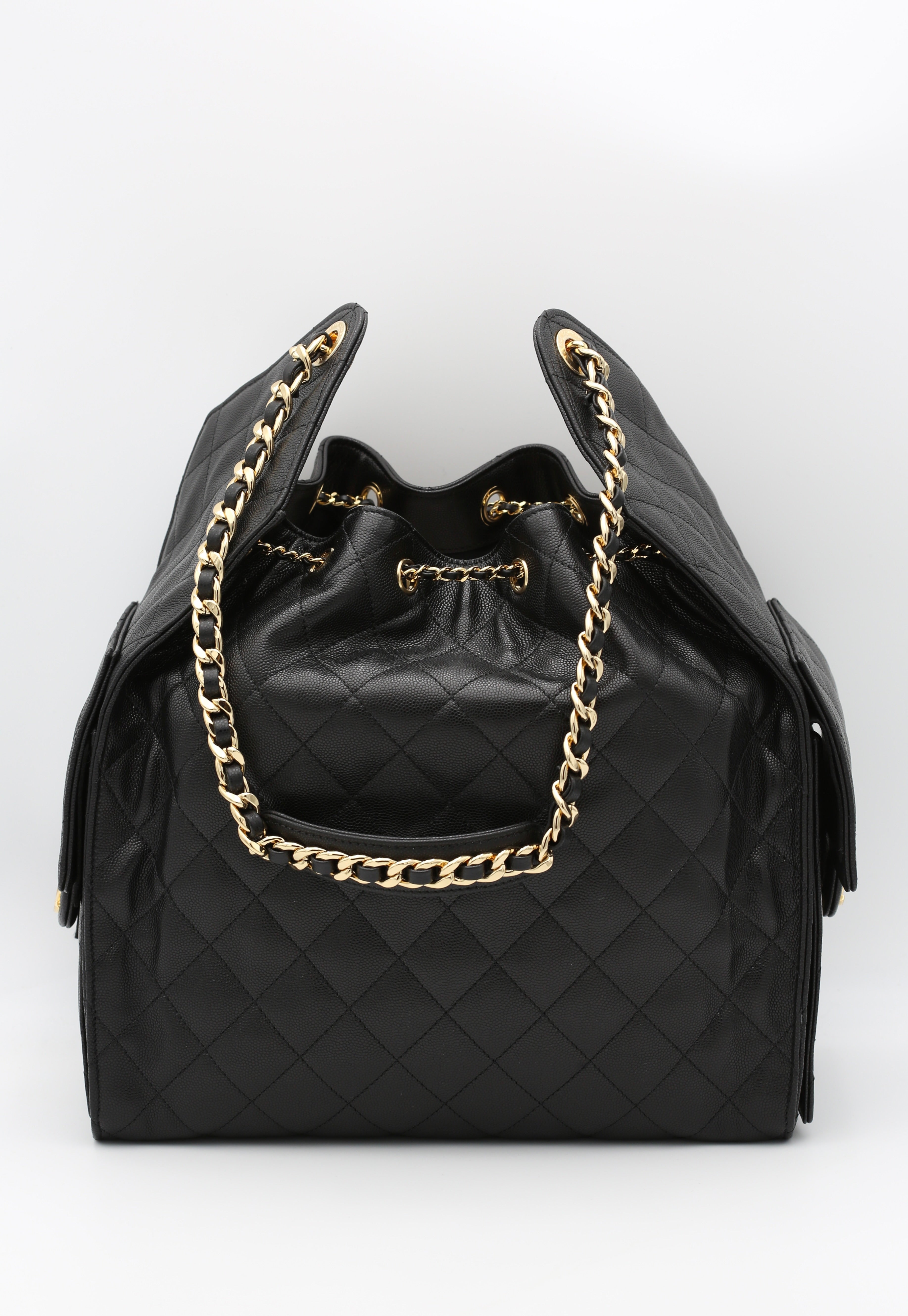 CHANEL 25 HOBO BAG MEDIUM BLACK GRAINED CALFSKIN GOLD METAL