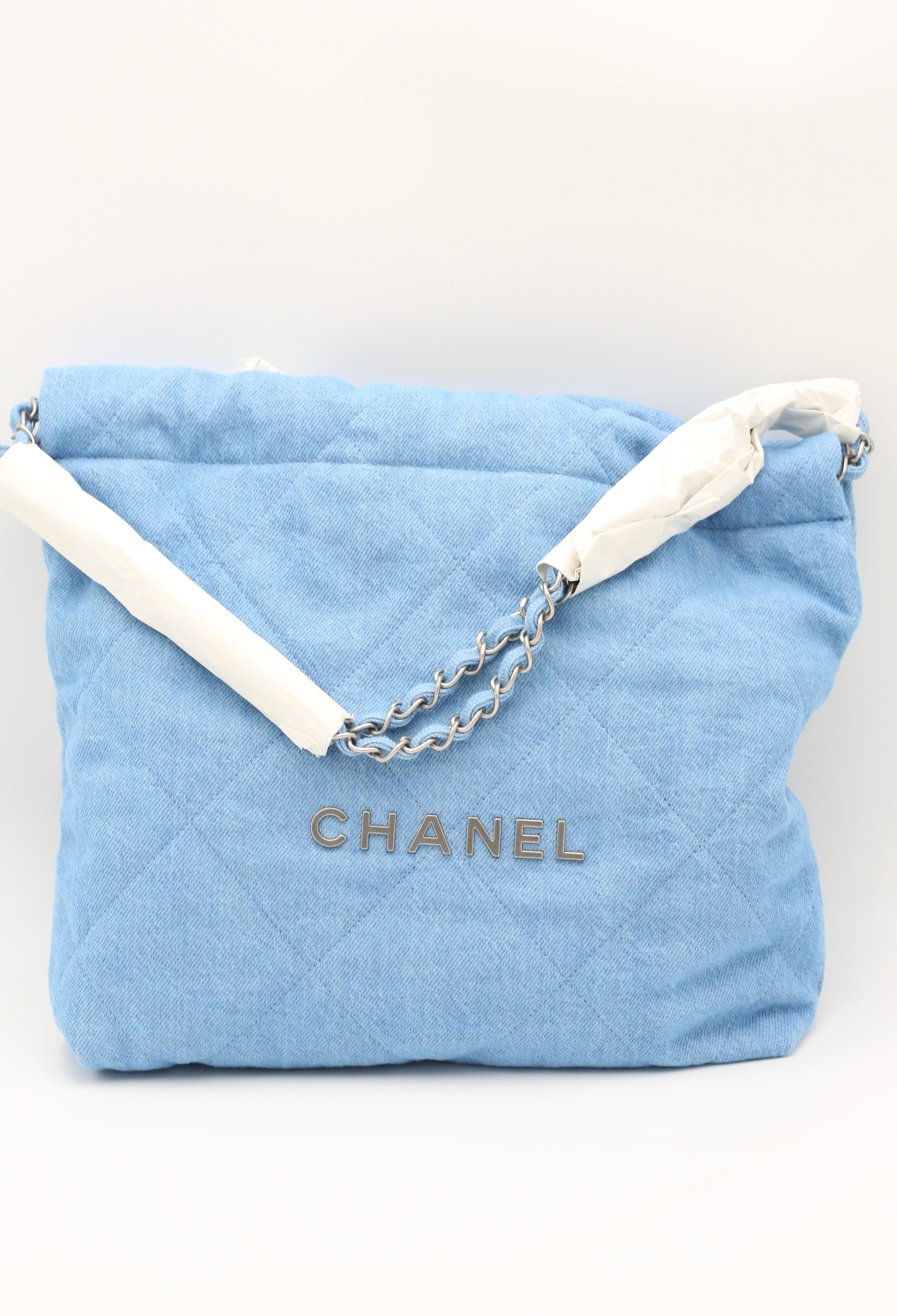 CHANEL 22 HANDBAG LIGHT BLEU SMALL