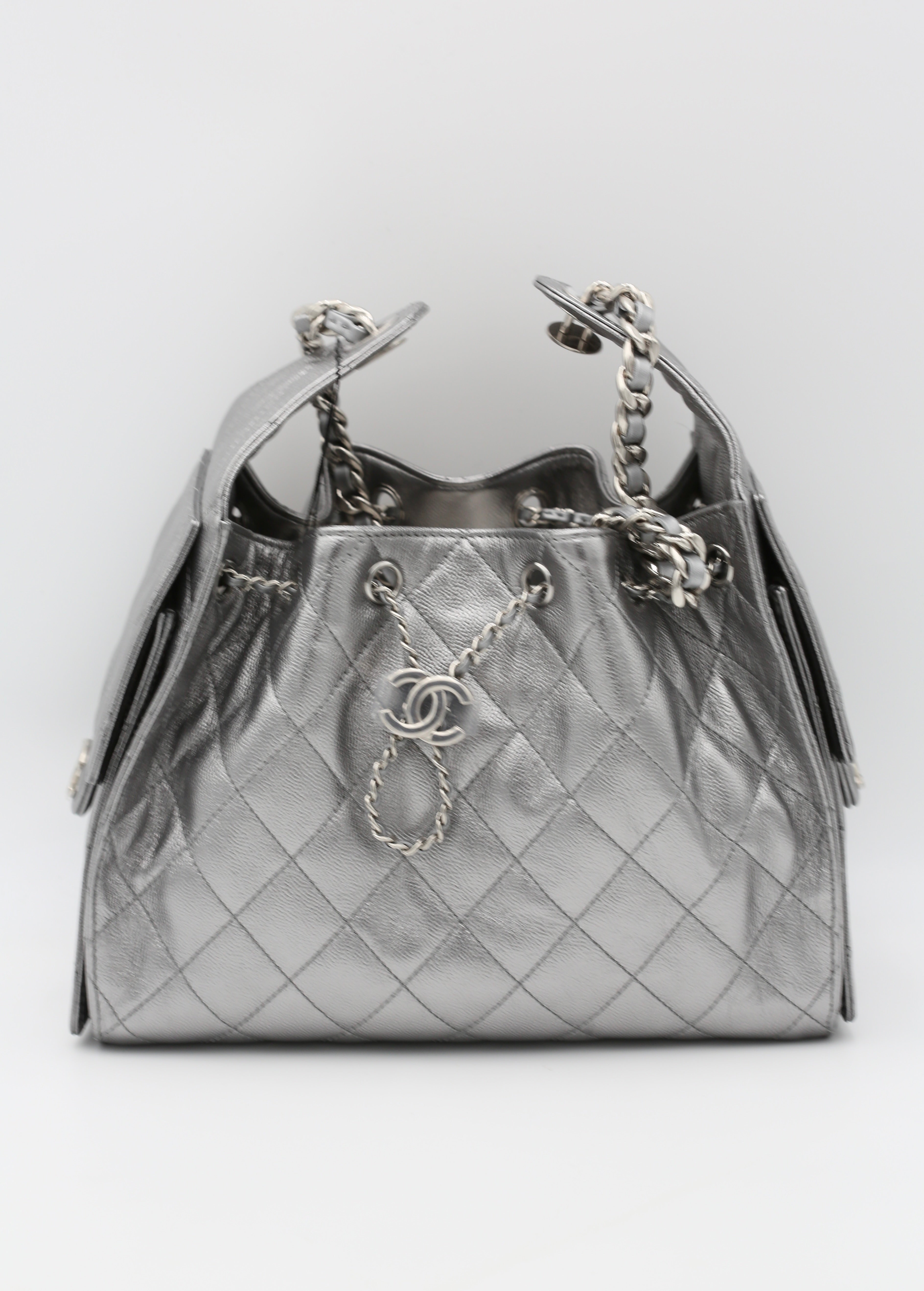 CHANEL 25 SMALL HOBO HANDBAG 26C ANTHRACITE SILVER