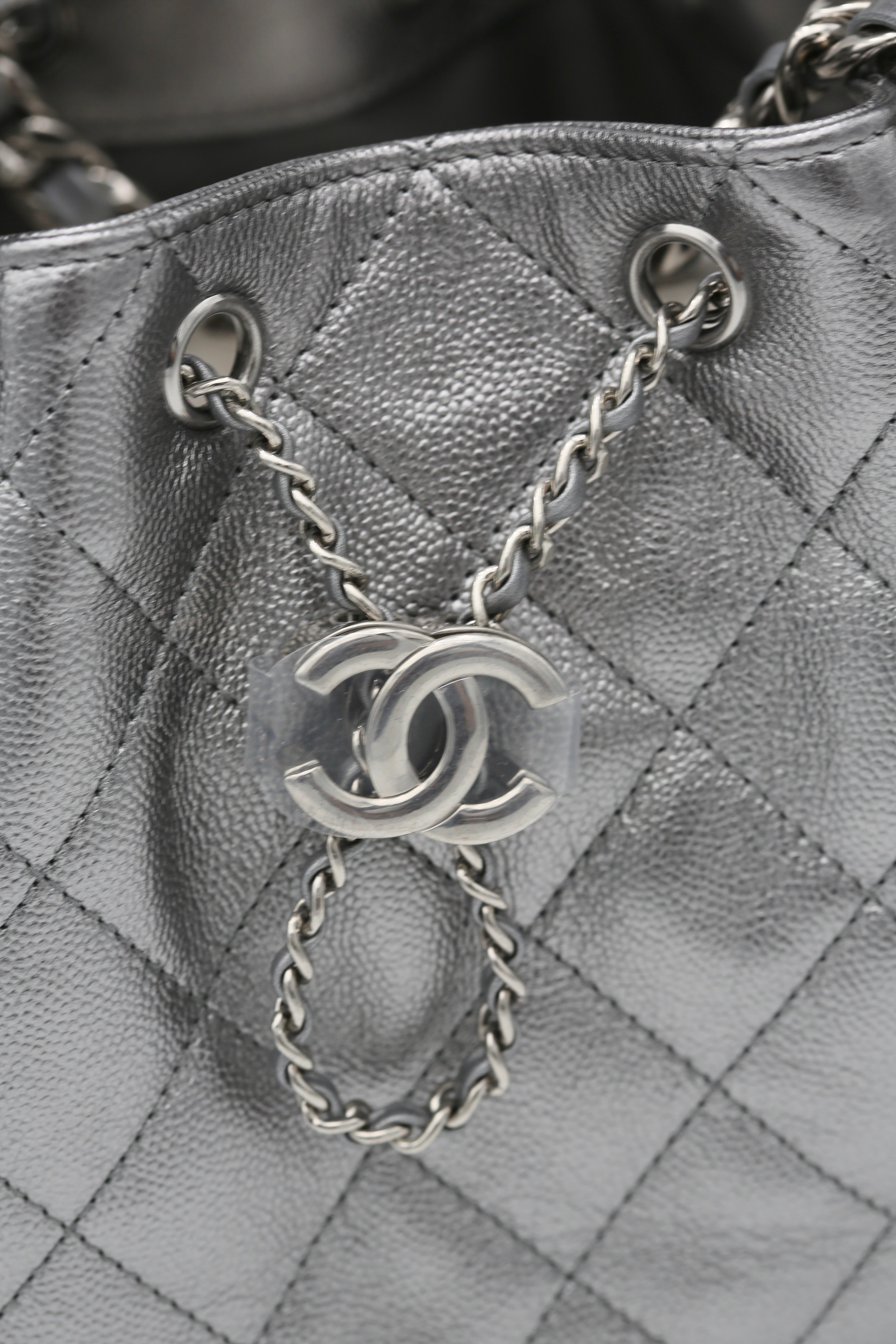 CHANEL 25 SMALL HOBO HANDBAG 26C ANTHRACITE SILVER