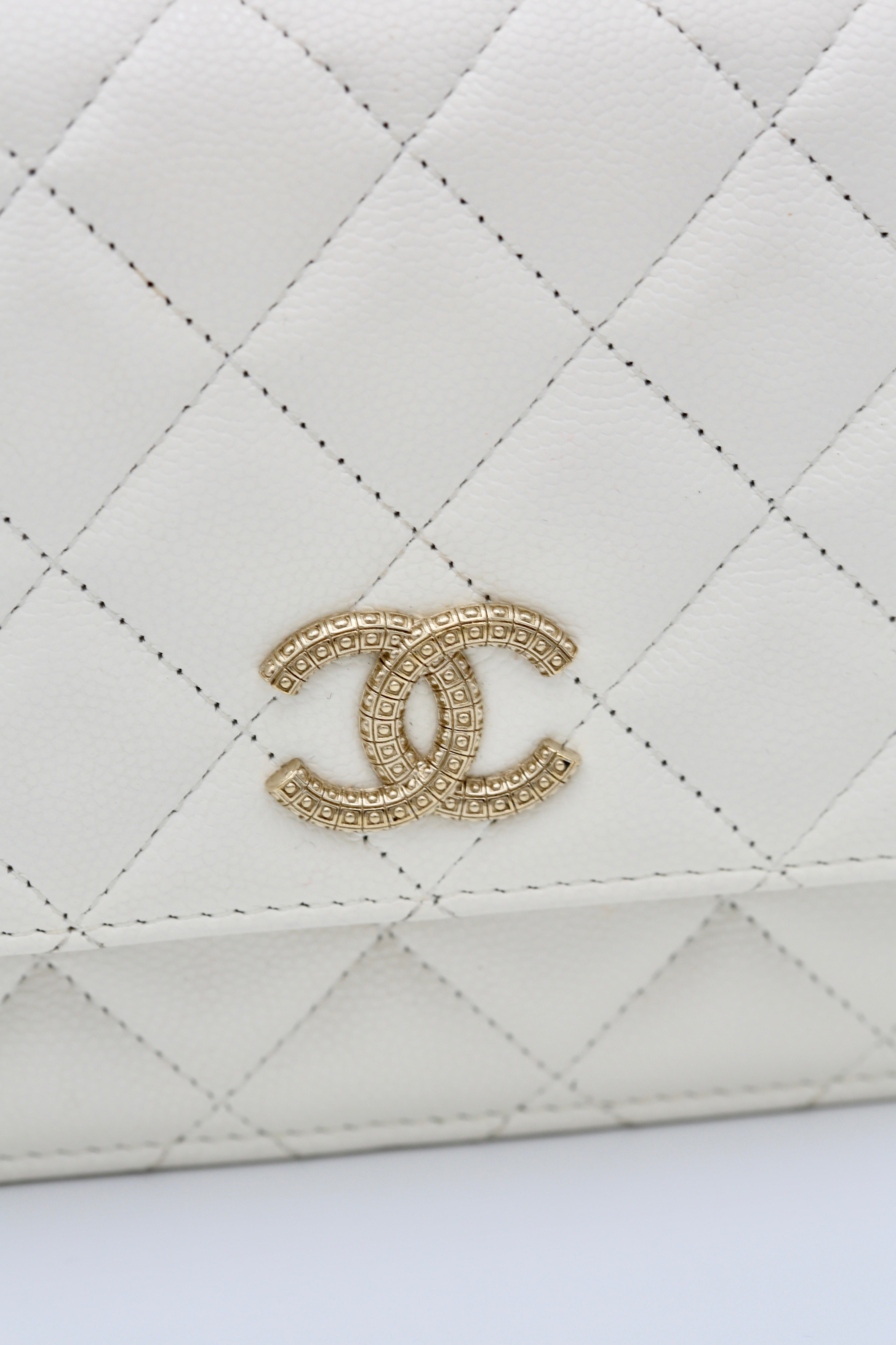 CHANEL WALLET ON CHAIN WHITE GOLD