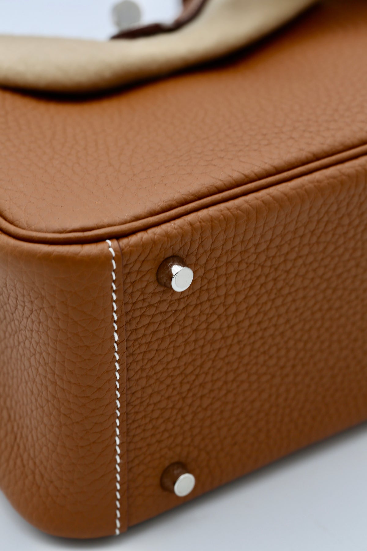 HERMÈS MINI LINDY GOLD TAURILLON CLEMENCE SILVER HARDWARE G STAMP