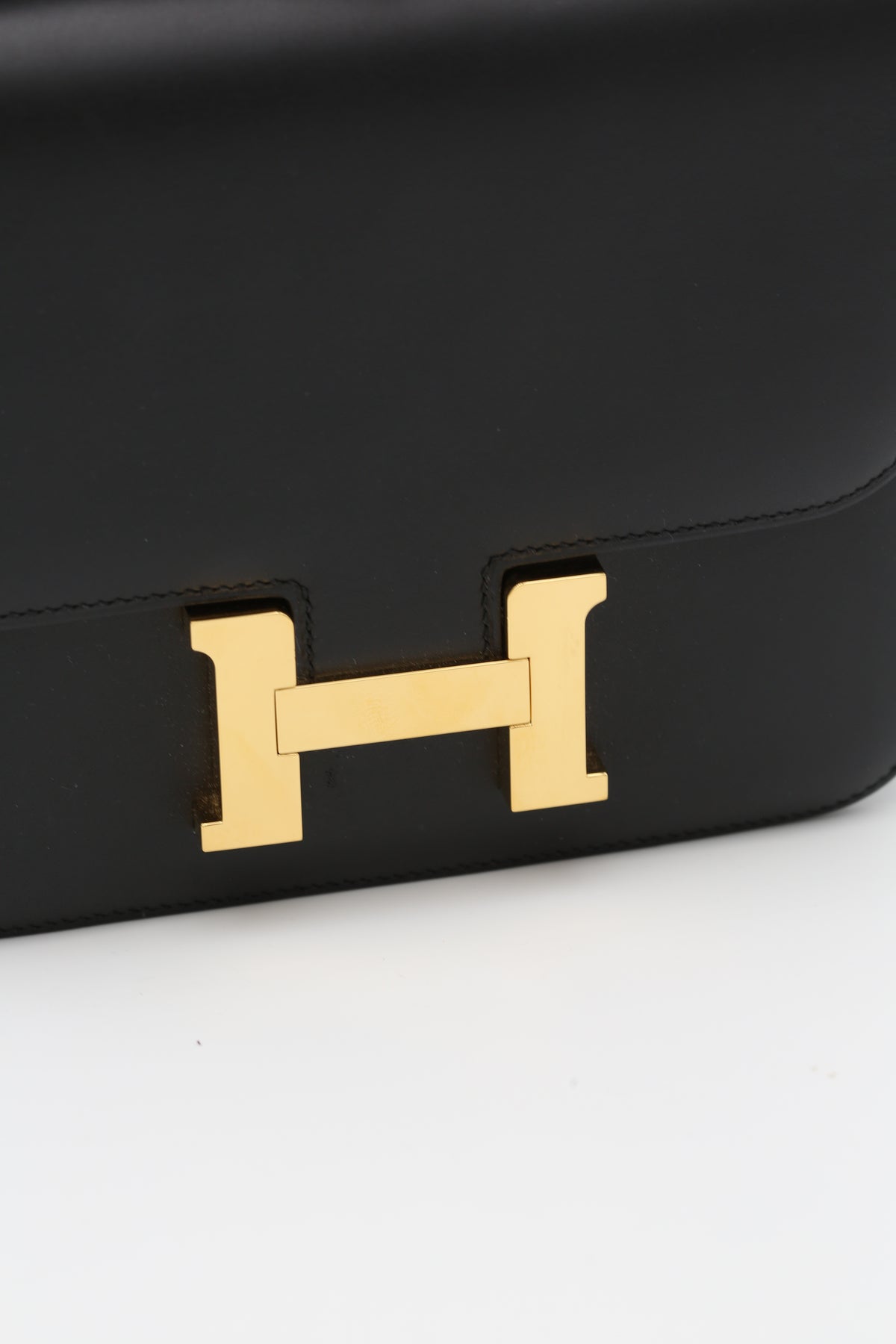 HERMÈS CONSTANCE 18 BLACK BOX GOLD HARDWARE D STAMP