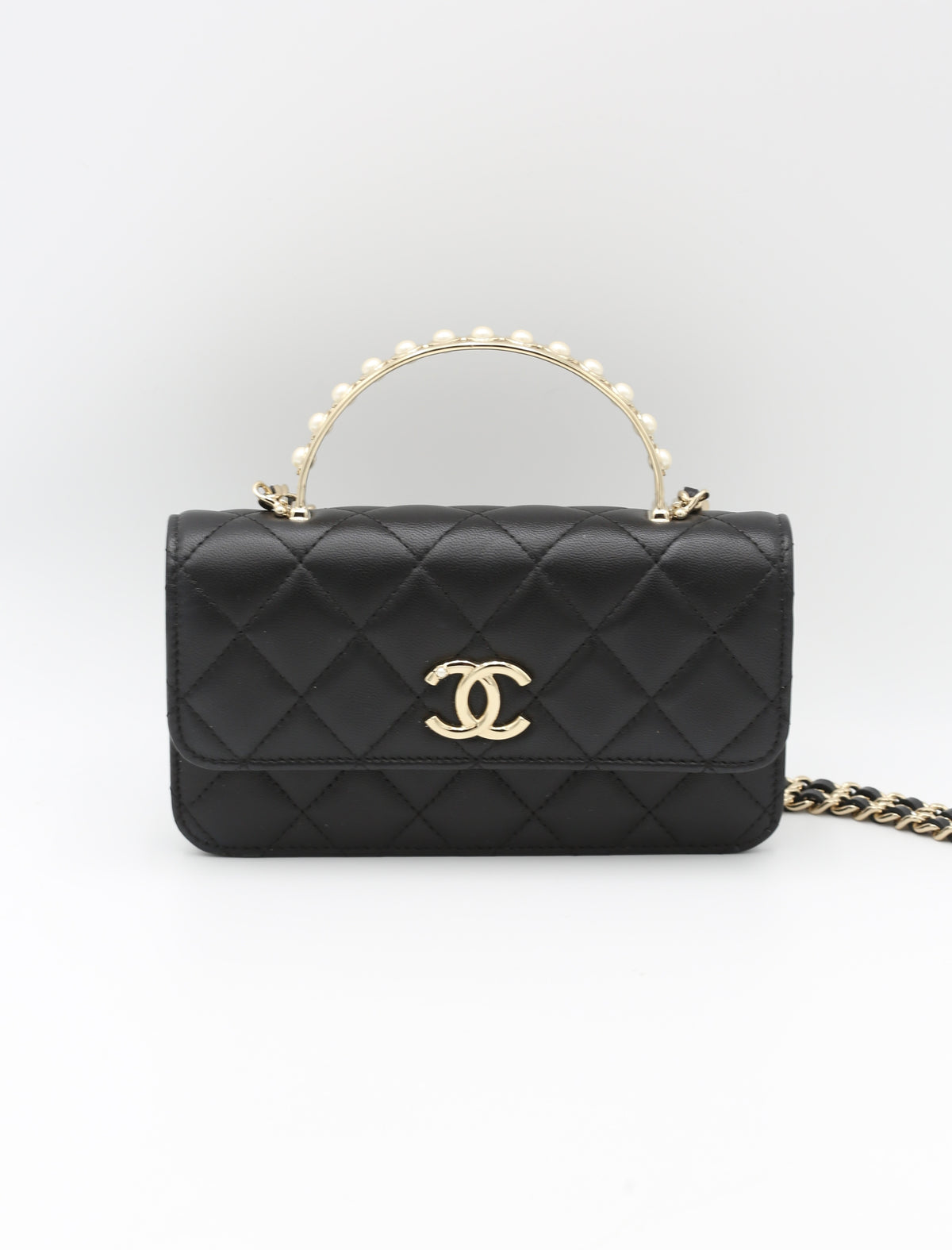 CHANEL QUILTED PEARL HANDLE CHAIN BAG BLACK