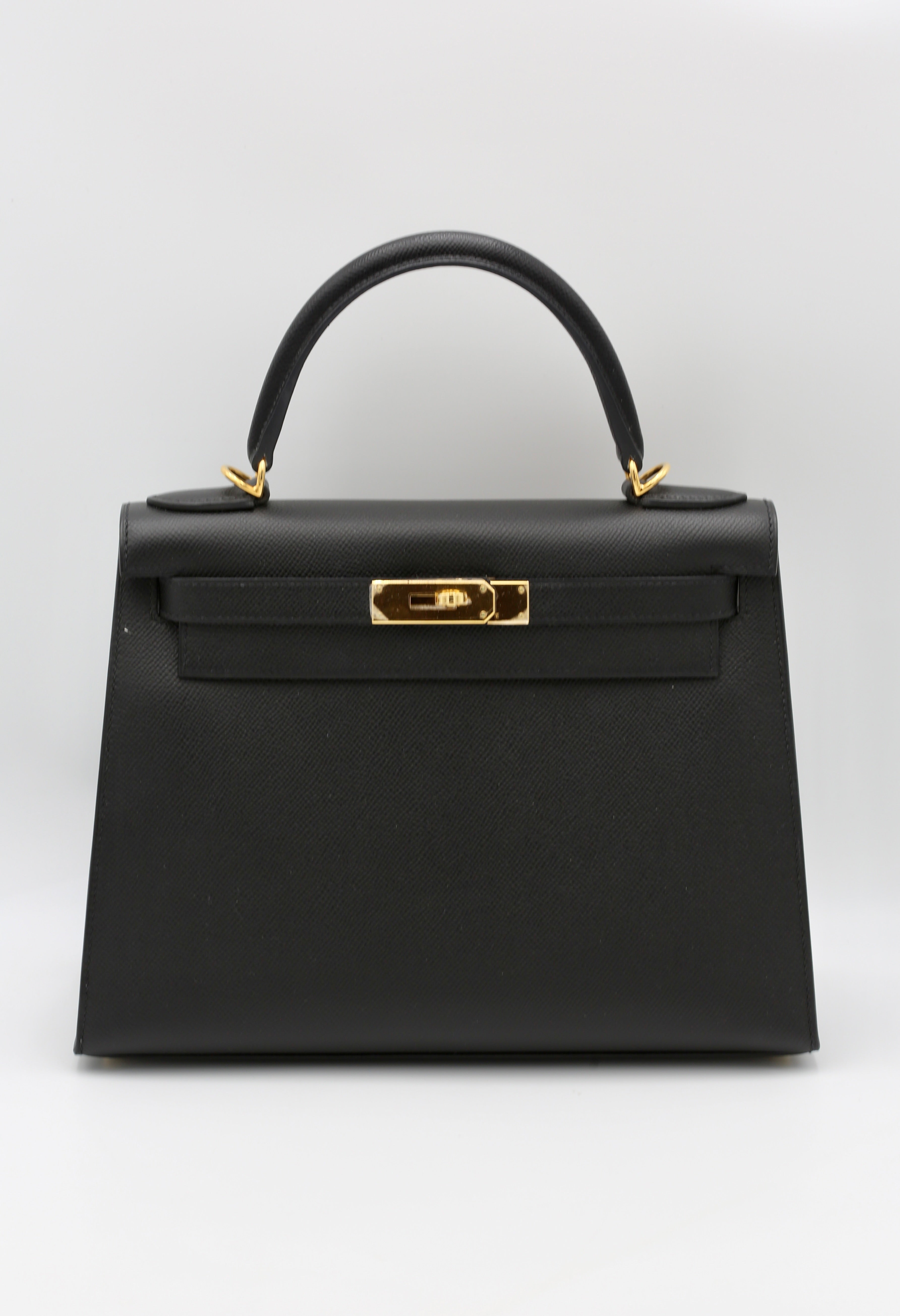 HERMÈS KELLY28 NOIR SELLIER EPSOM CALFSKIN GOLD HARDWARE Y STAMP