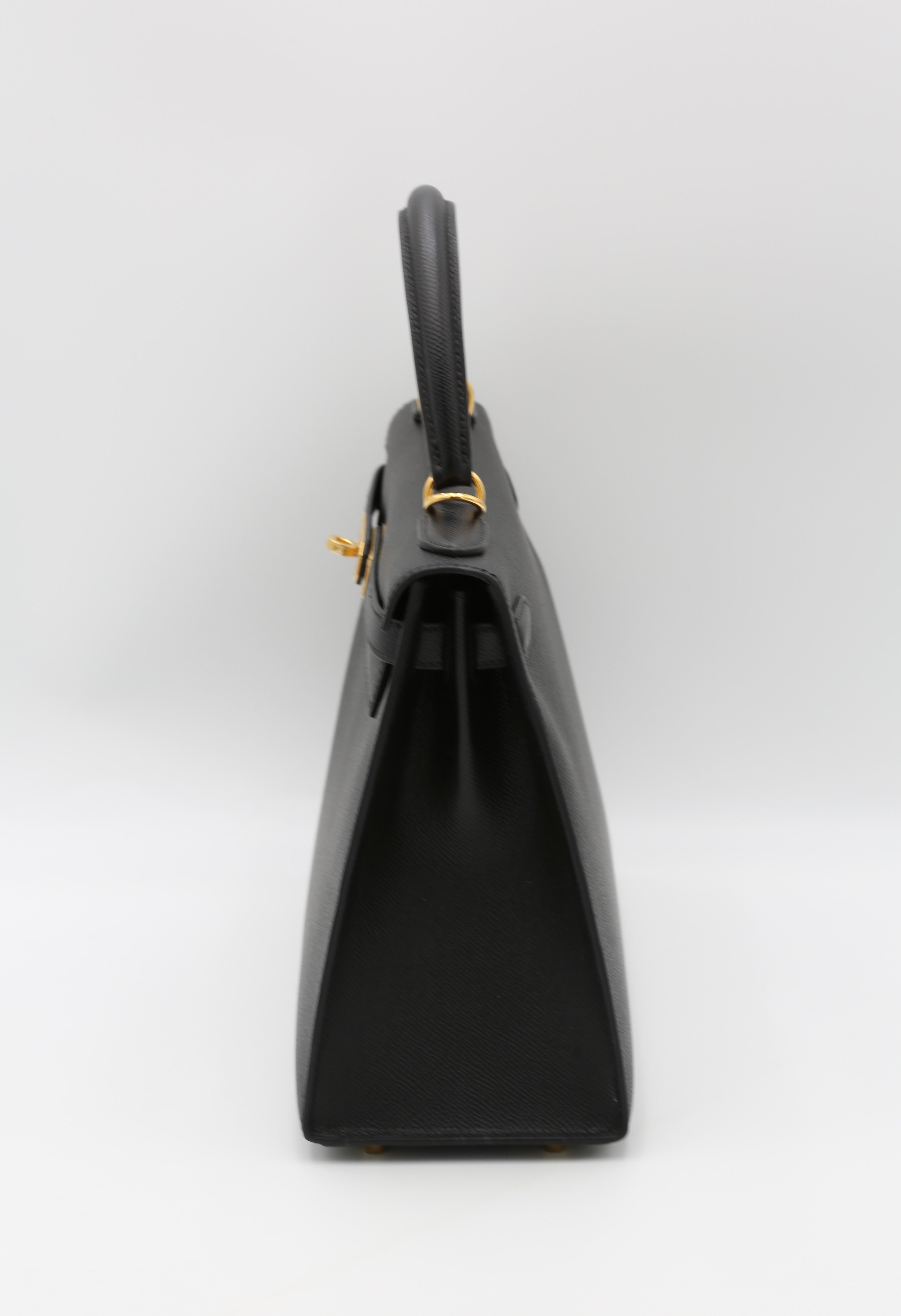 HERMÈS KELLY28 NOIR SELLIER EPSOM CALFSKIN GOLD HARDWARE Y STAMP