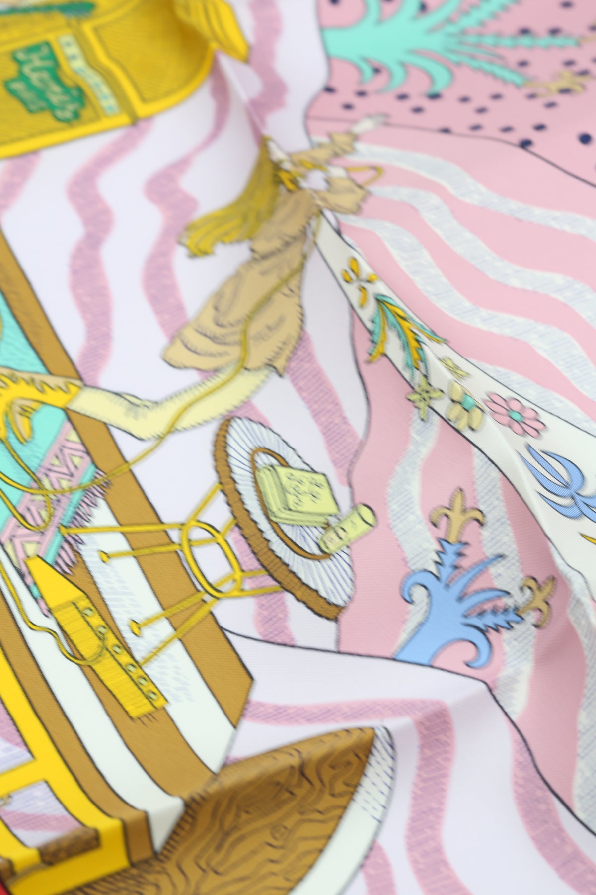 HERMÈS SCARF90X90 CARRE TWILL LE PREMIER CHANT RE/VIEUX ROSE/VERT/JA
