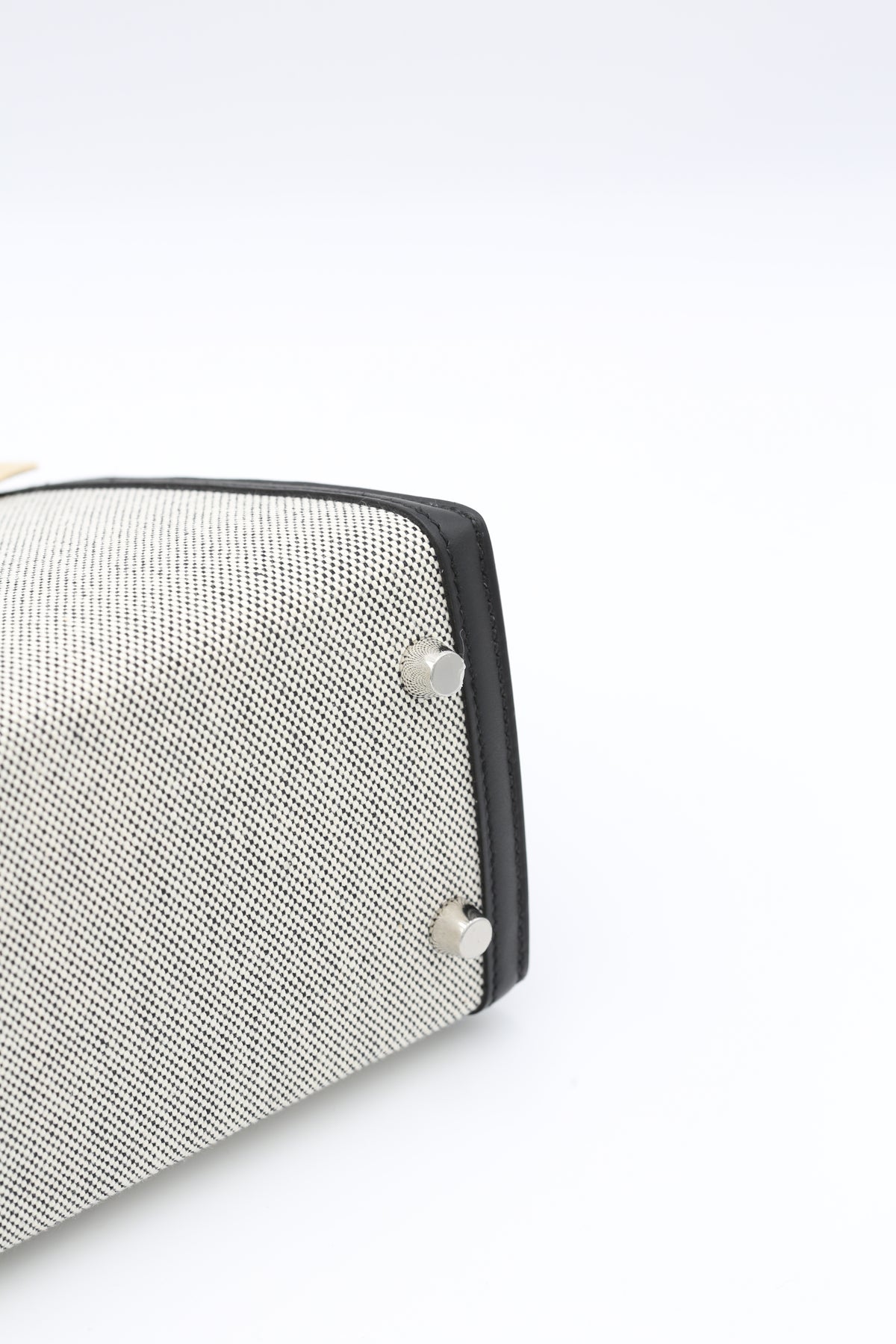 HERMÈS KELLY25 ECRU-NOIR SELLIER CANVAS/SWIFT CLAFSKIN SILVER HARDWARE G STAMP