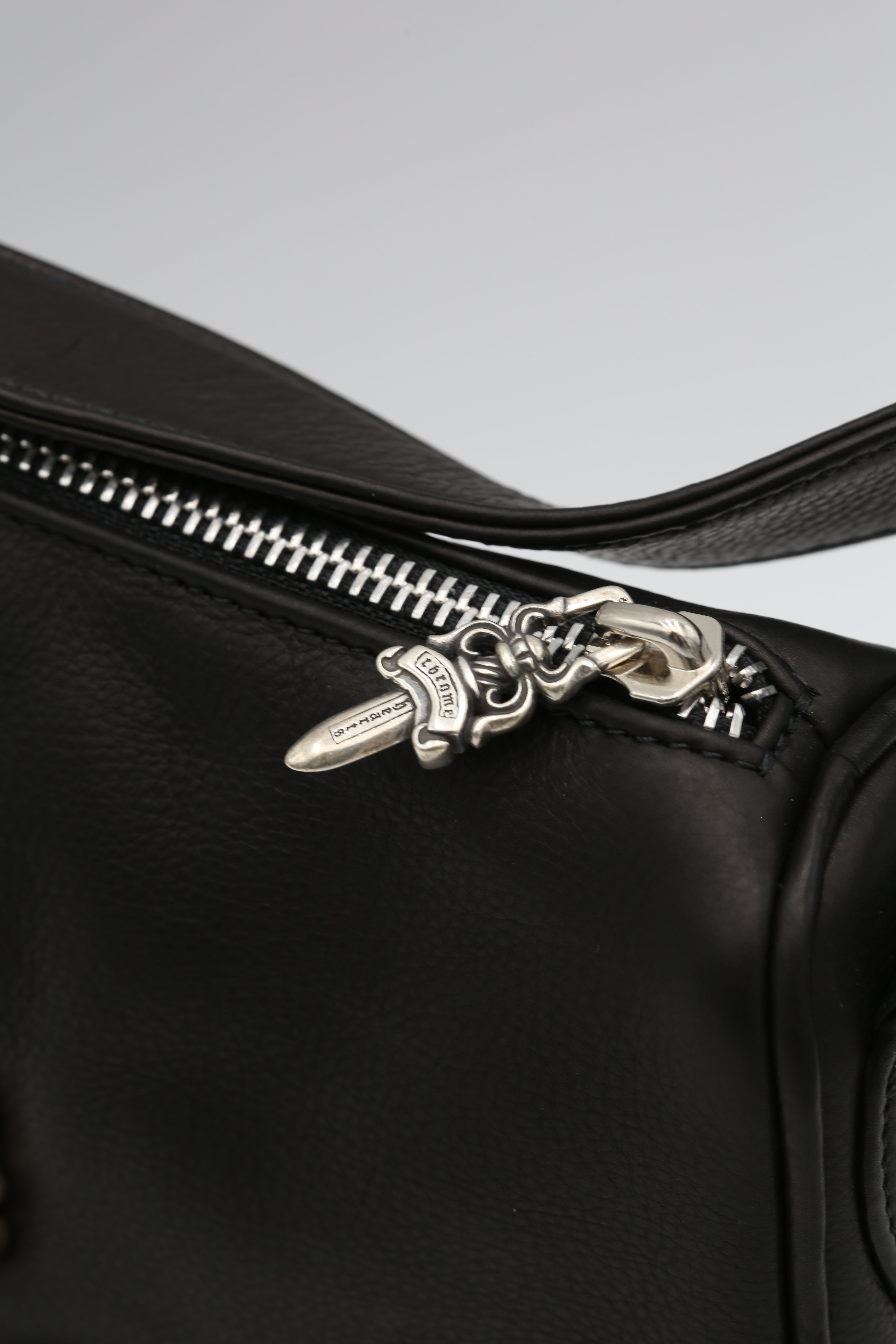 CHROME HEARTS BLACK SHOULDER BAG