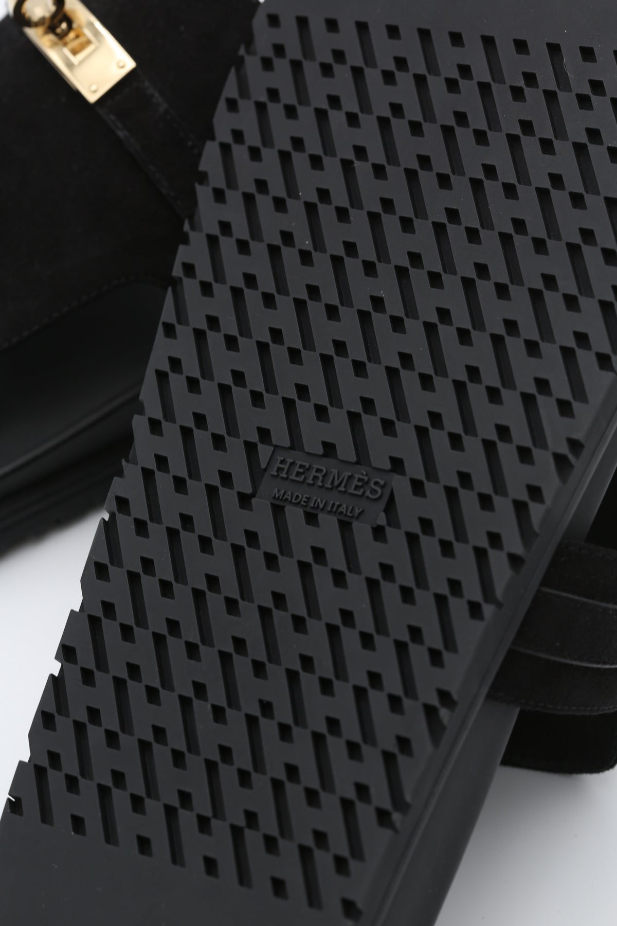 HERMÈS KELLY SANDAL BLACK GOLD SIZE 40