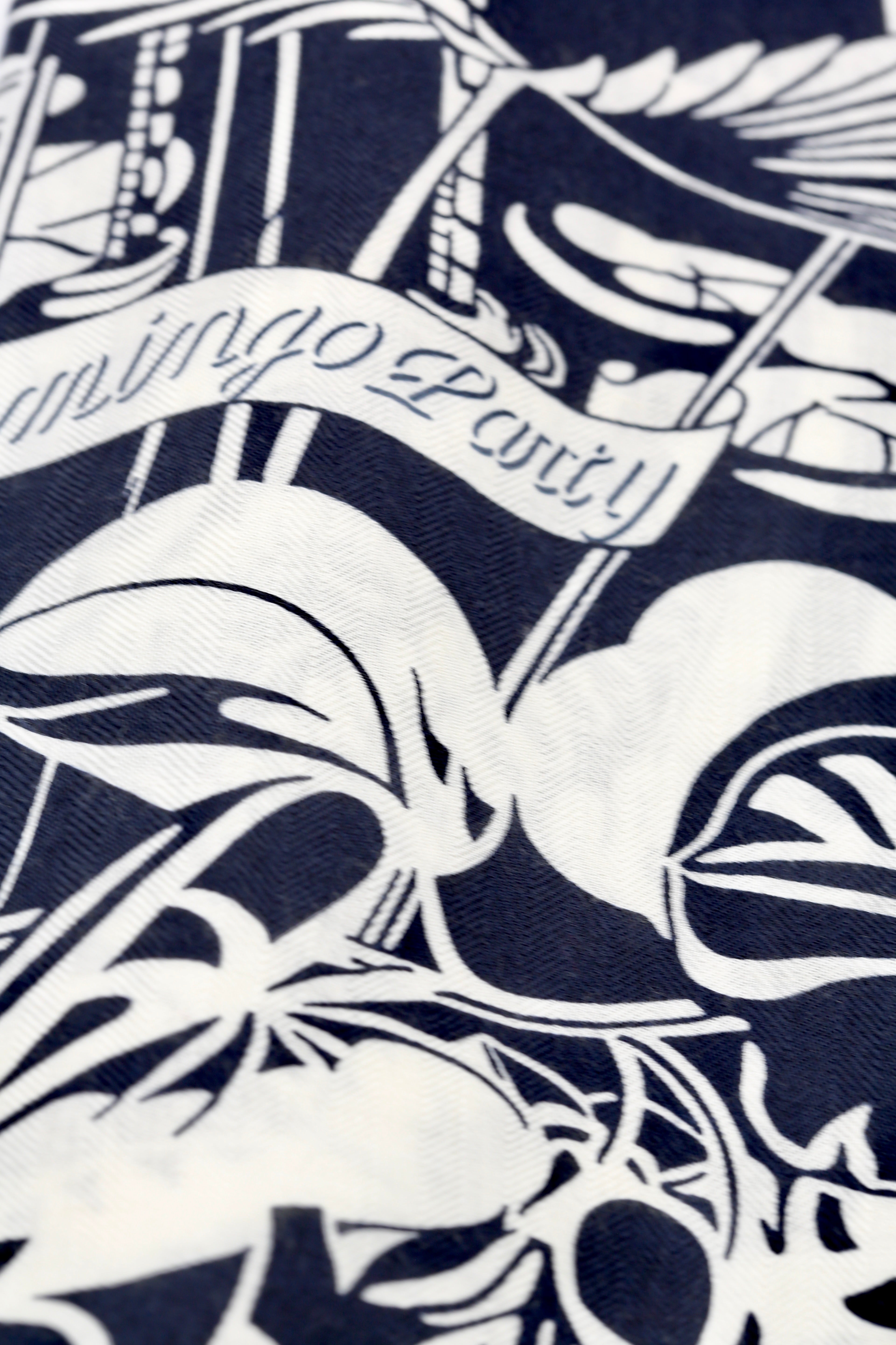 HERMÈS SCARF140X140 CHALE CHACHEMIRE FLAMINGO PARTY HG/MARINE/BLANC