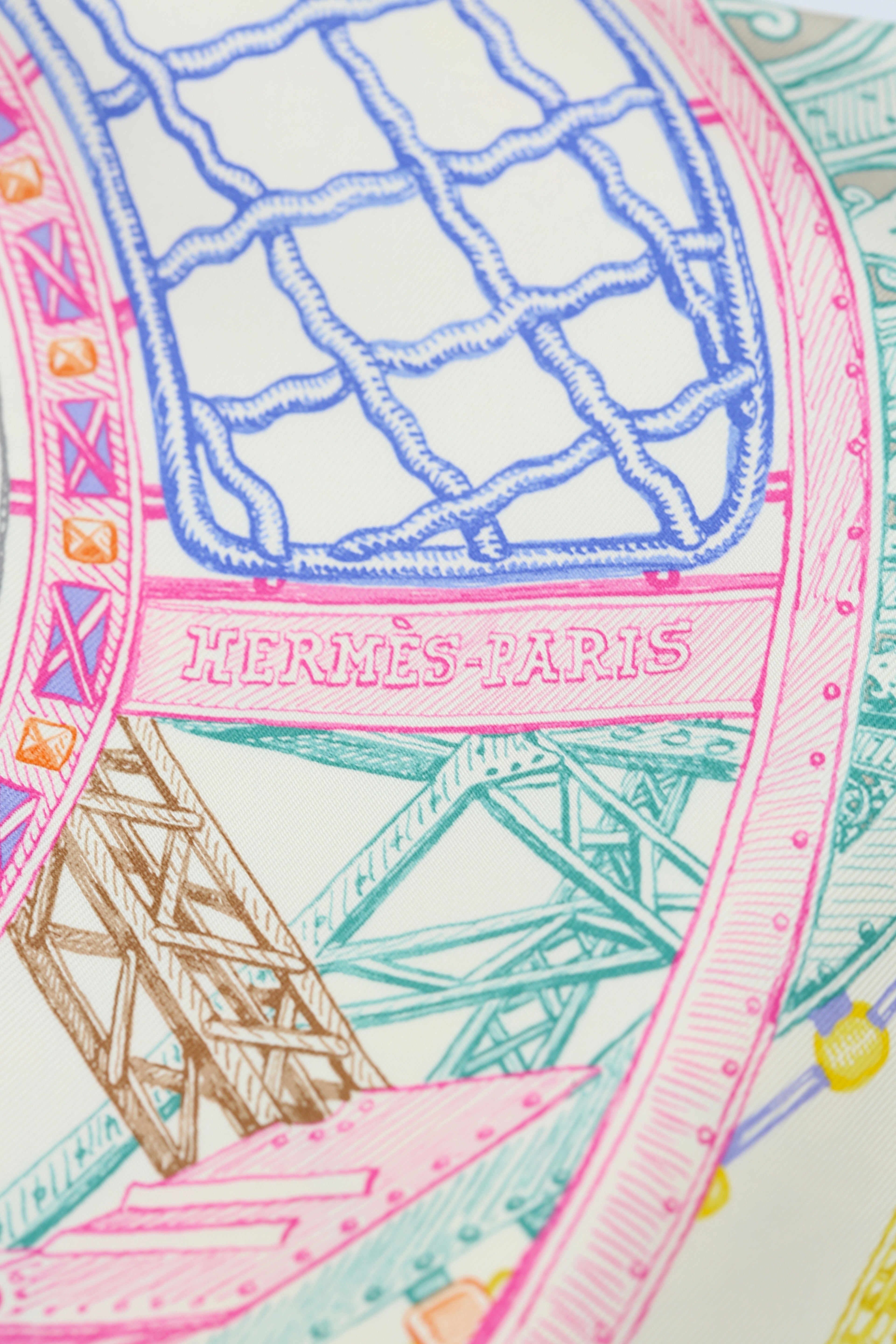 HERMÈS SCARF90X90 CHEVAUX D'HEPHAOSTOS IVOIRE/ROSE/VERTC