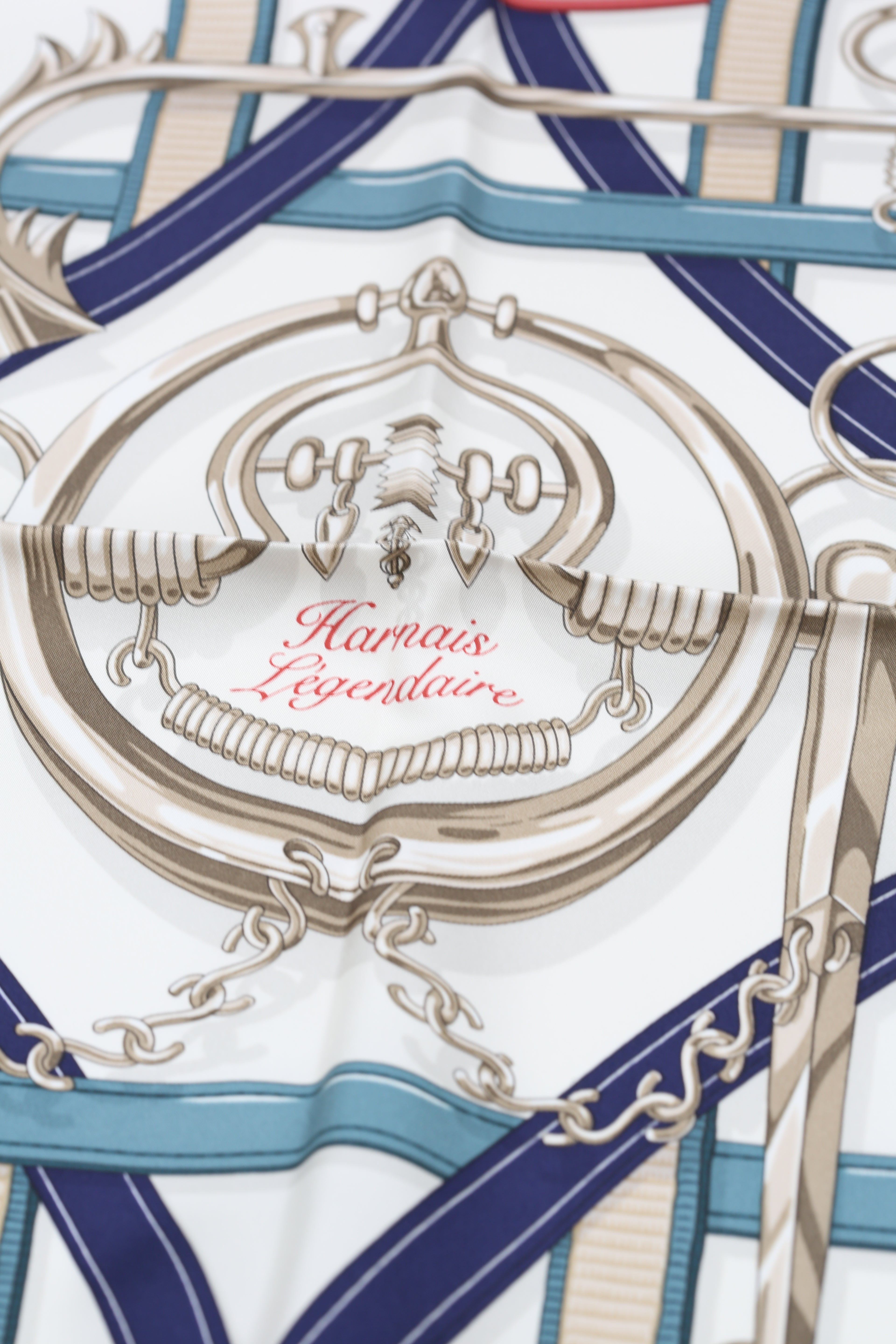 HERMÈS SCARF 90X90 WHITE & BLUE & PINK