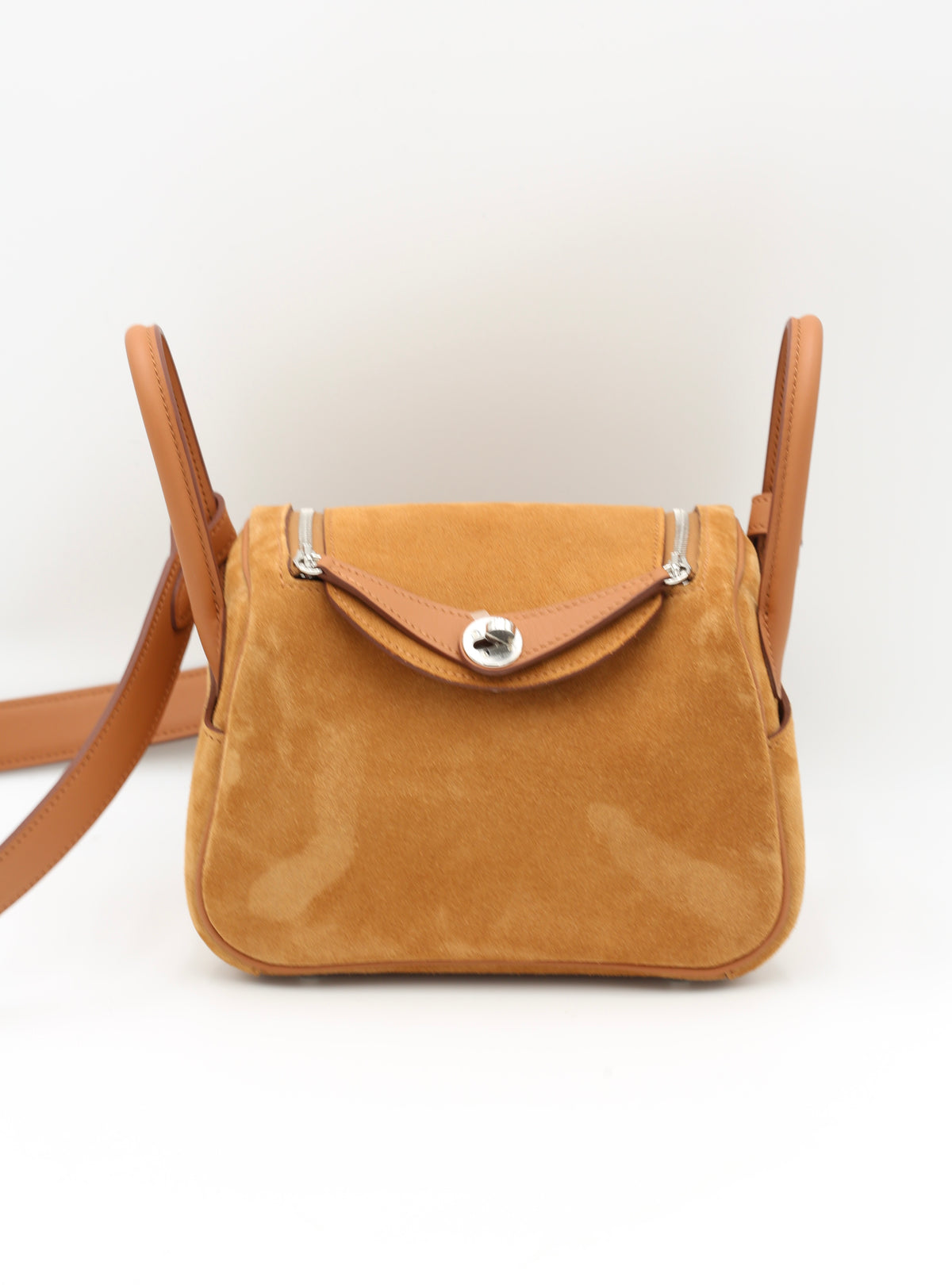 HERMÈS MINI LINDY GOLD GRIZZLY/SWIFT CALFSKIN CHAMOIS SILVER HARDWARE G STAMP