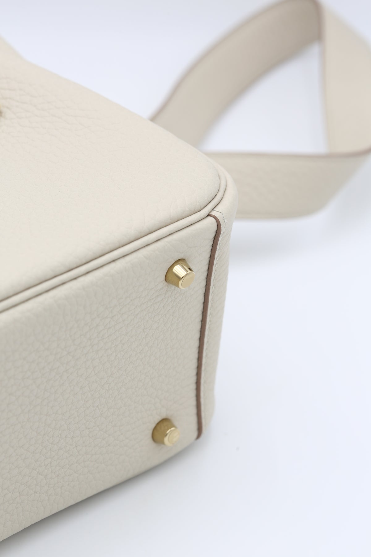 HERMÈS MINI LINDY BETON TAURILLON CLEMENCE GOLD HARDWARE B STAMP