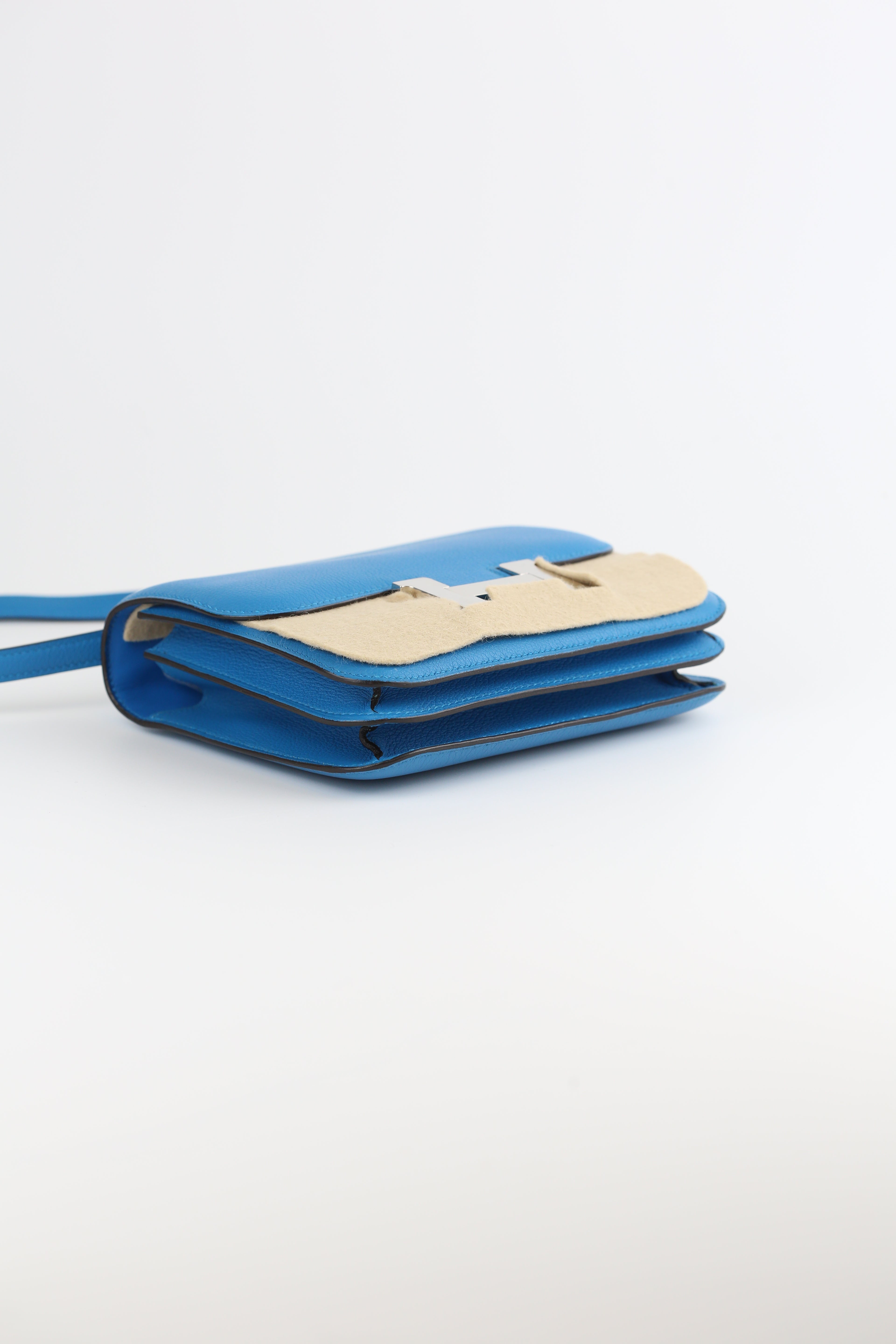 HERMES Evercolor mini Constance Bleu Frida