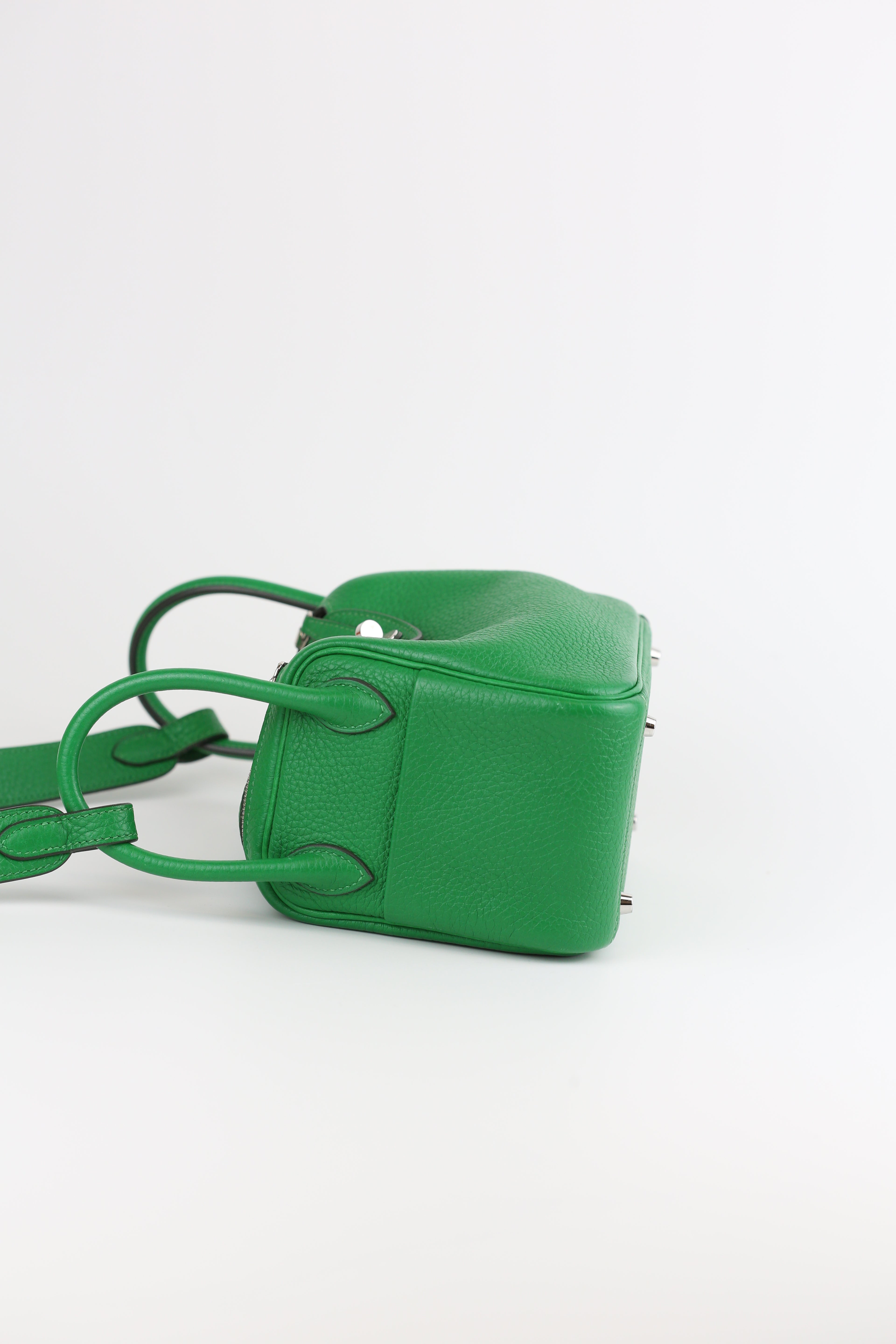 HERMÈS Clemence Mini Lindy Bamboo