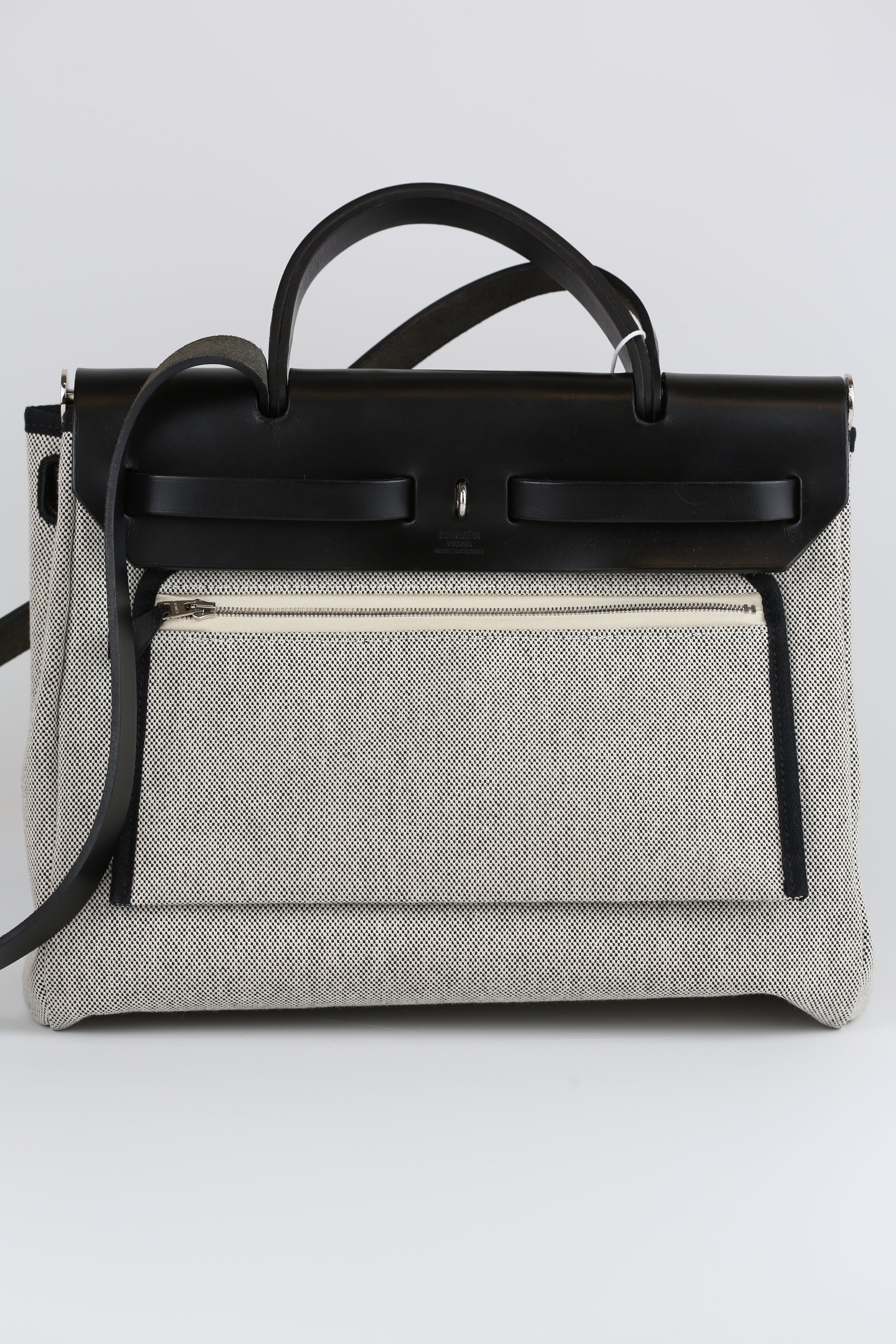 HERMÈS Noir Herbag 31